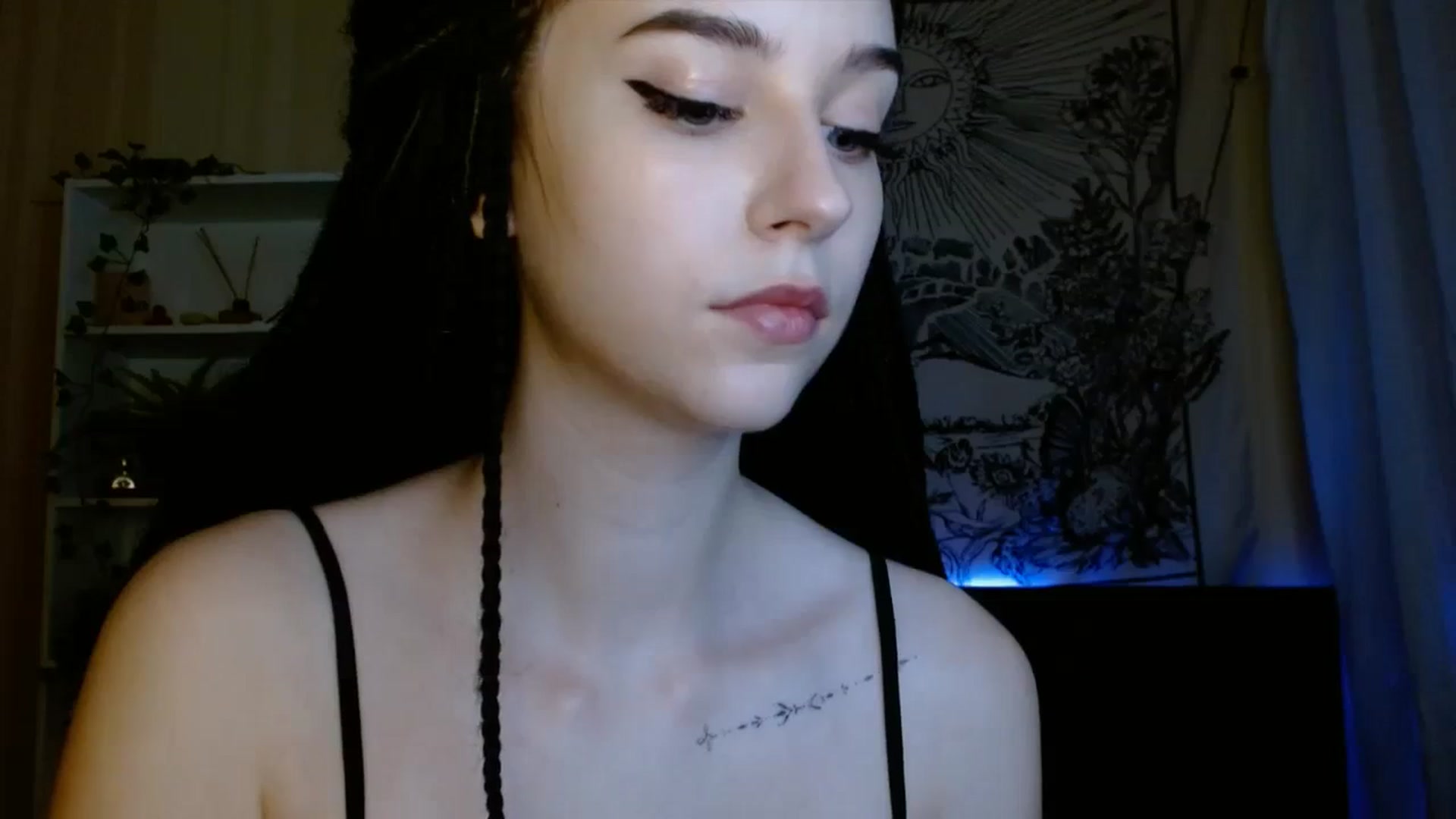 Gallery image thumbnail from ElsieF_'s myfreecams stream on, 07/25/2023, 20:14 image 13 of 20