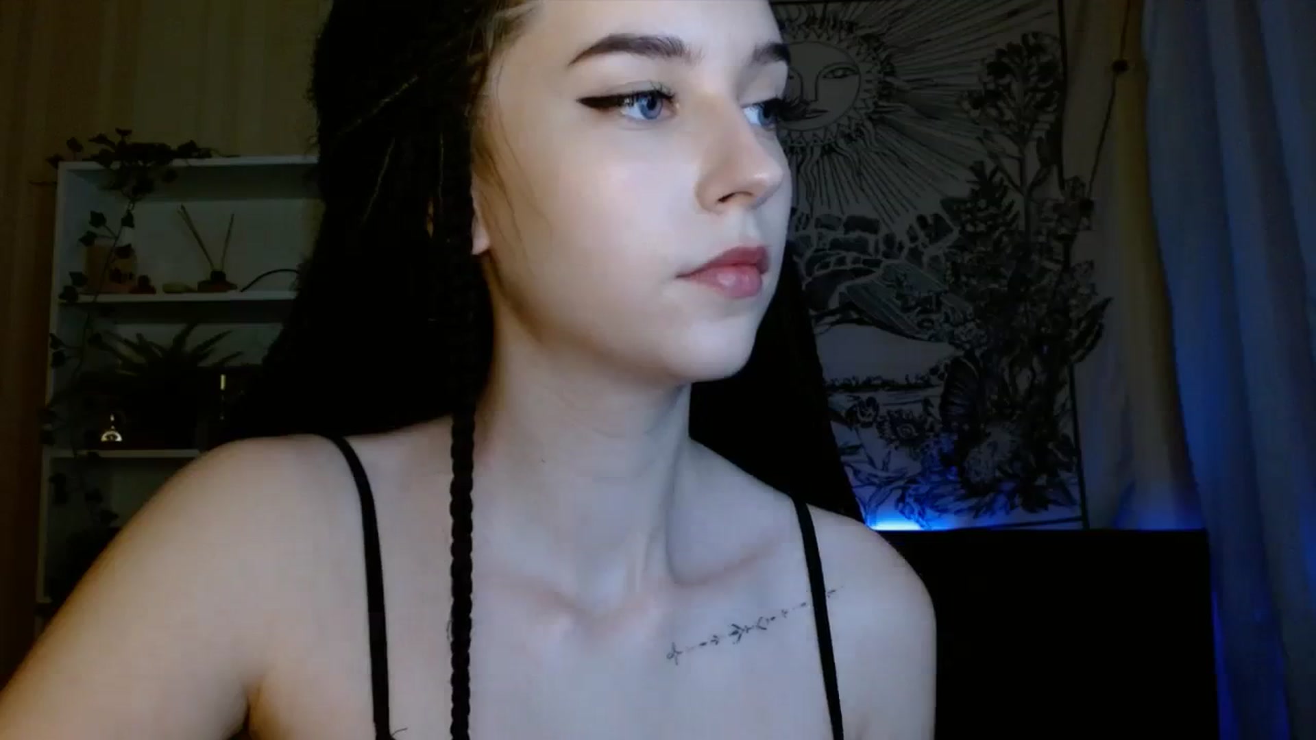 Gallery image thumbnail from ElsieF_'s myfreecams stream on, 07/25/2023, 20:14 image 8 of 20