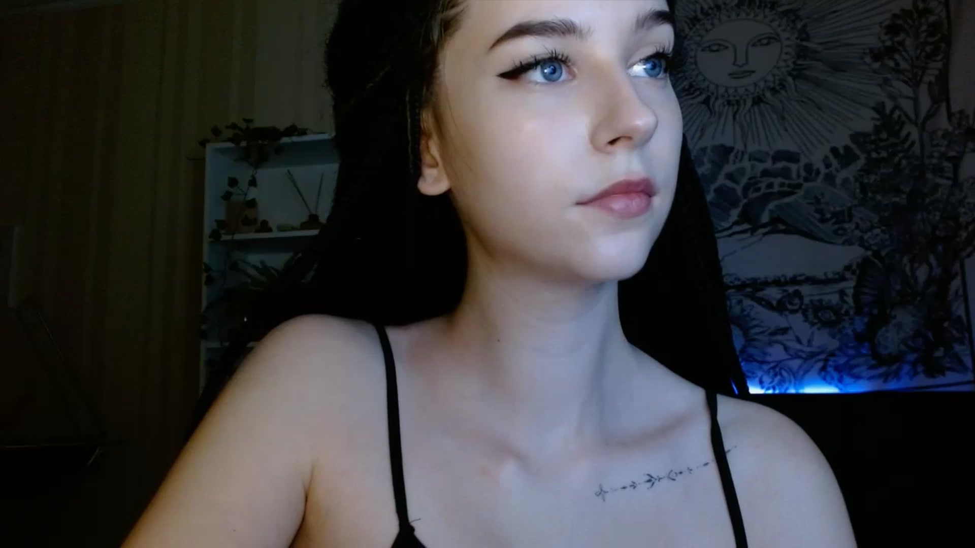 Gallery image thumbnail from ElsieF_'s myfreecams stream on, 07/25/2023, 20:14 image 4 of 20