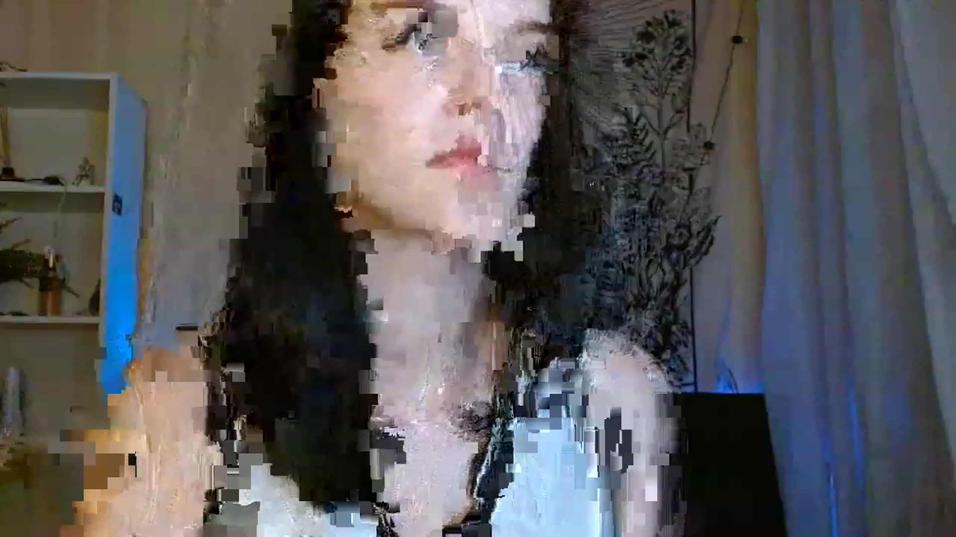Gallery image thumbnail from ElsieF_'s myfreecams stream on, 08/06/2023, 20:44 image 9 of 20