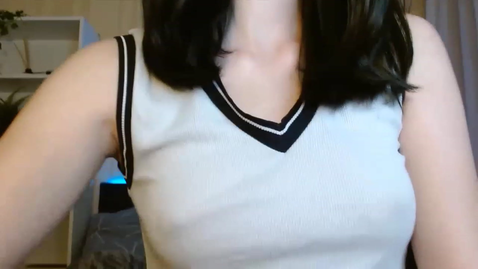 Gallery image thumbnail from ElsieF_'s myfreecams stream on, 08/06/2023, 20:44 image 2 of 20