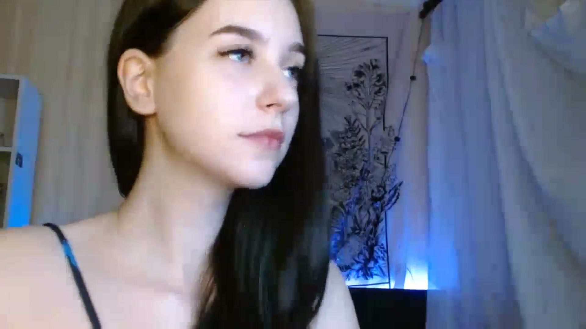 Gallery image thumbnail from ElsieF_'s myfreecams stream on, 08/08/2023, 18:14 image 7 of 20