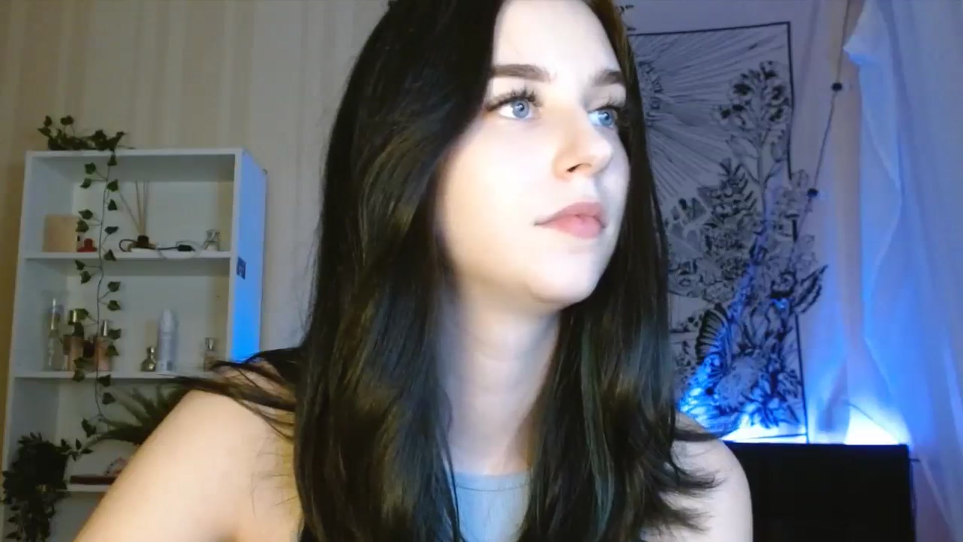 Gallery image thumbnail from ElsieF_'s myfreecams stream on, 08/09/2023, 17:37 image 7 of 20
