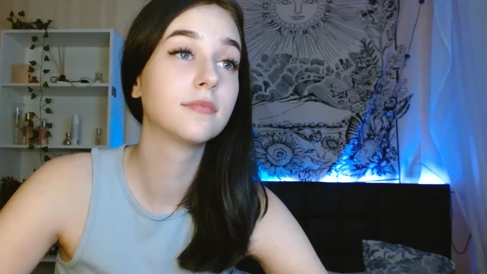 Gallery image thumbnail from ElsieF_'s myfreecams stream on, 08/09/2023, 17:37 image 20 of 20