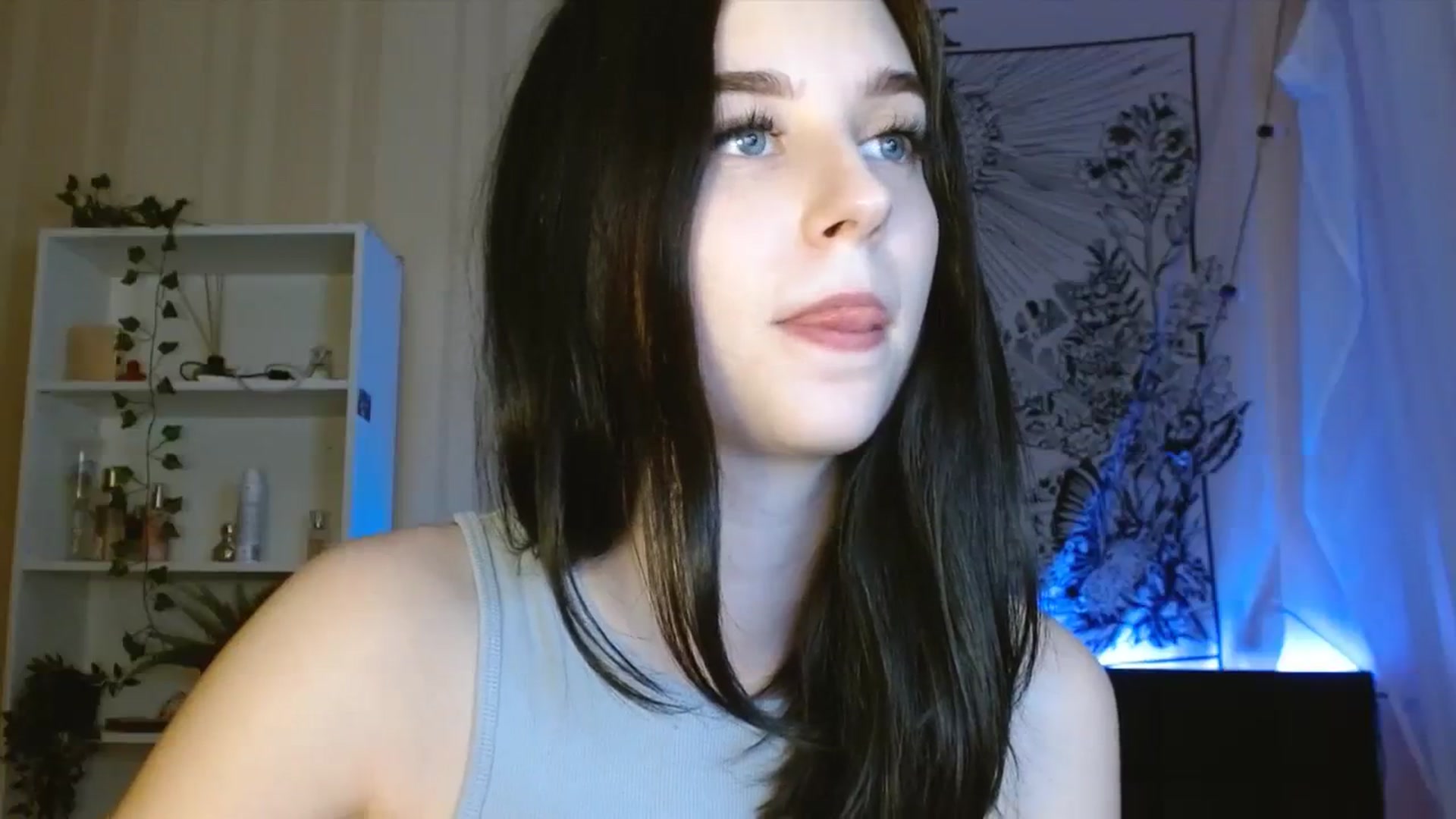 Gallery image thumbnail from ElsieF_'s myfreecams stream on, 08/09/2023, 17:37 image 8 of 20