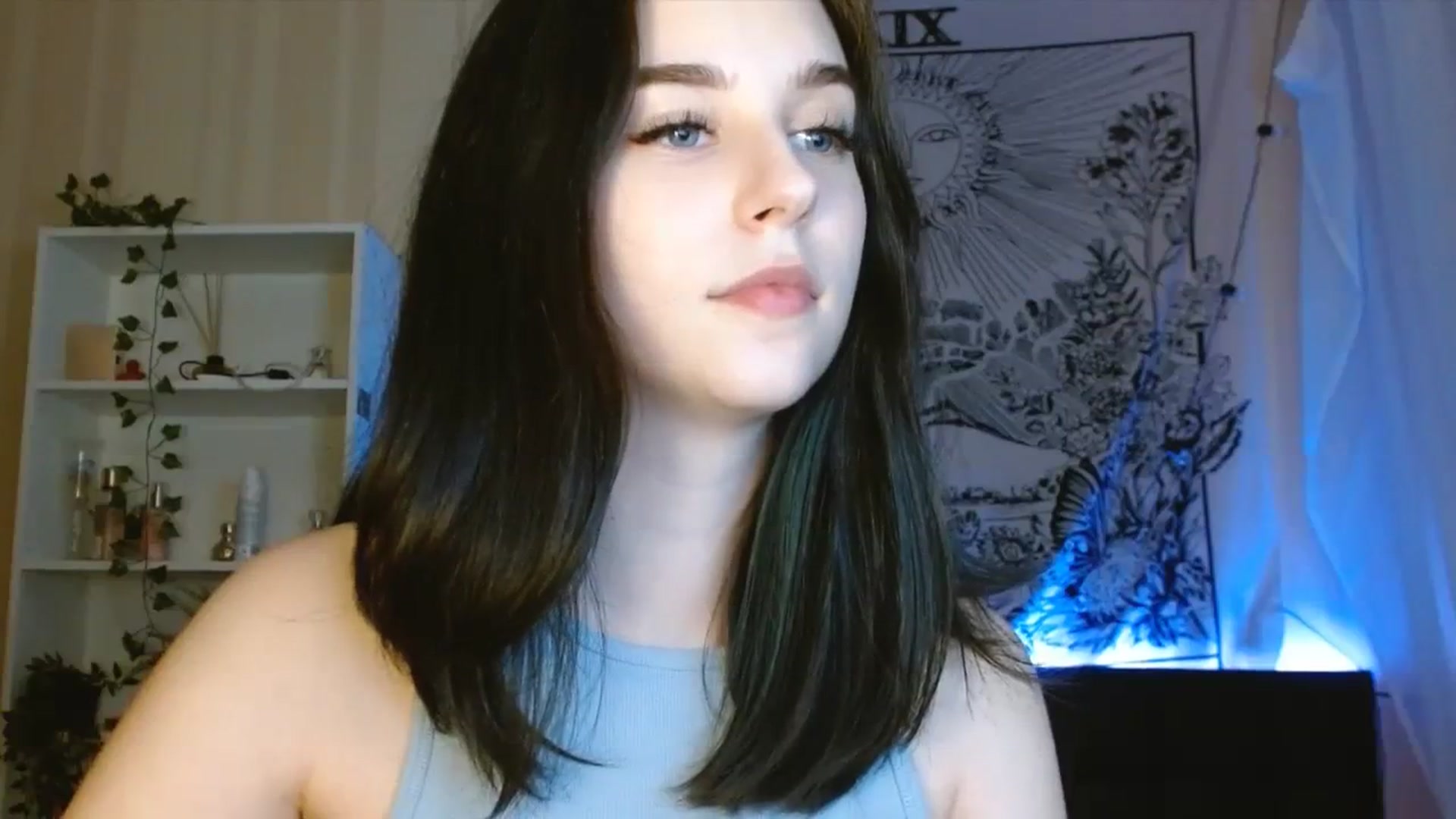 Gallery image thumbnail from ElsieF_'s myfreecams stream on, 08/09/2023, 17:37 image 9 of 20