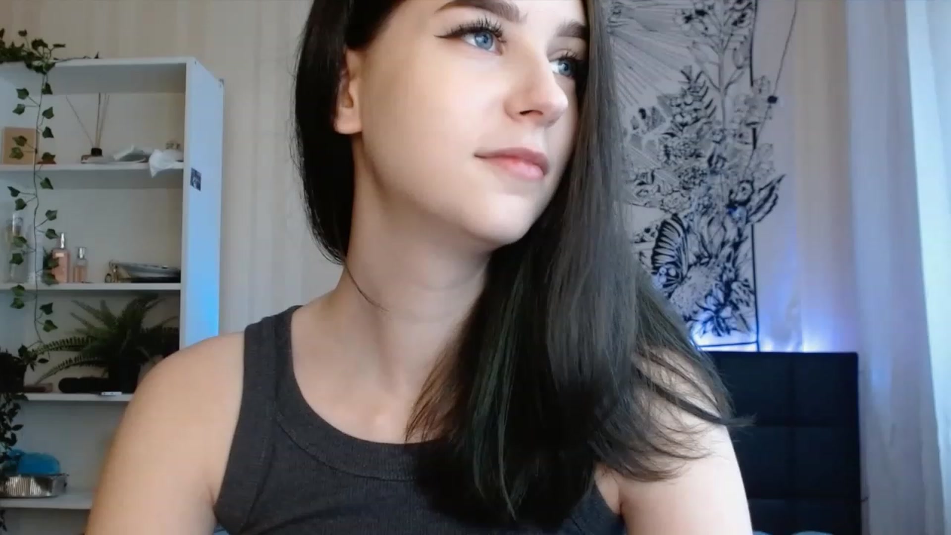 Gallery image thumbnail from ElsieF_'s myfreecams stream on, 08/13/2023, 14:34 image 16 of 20