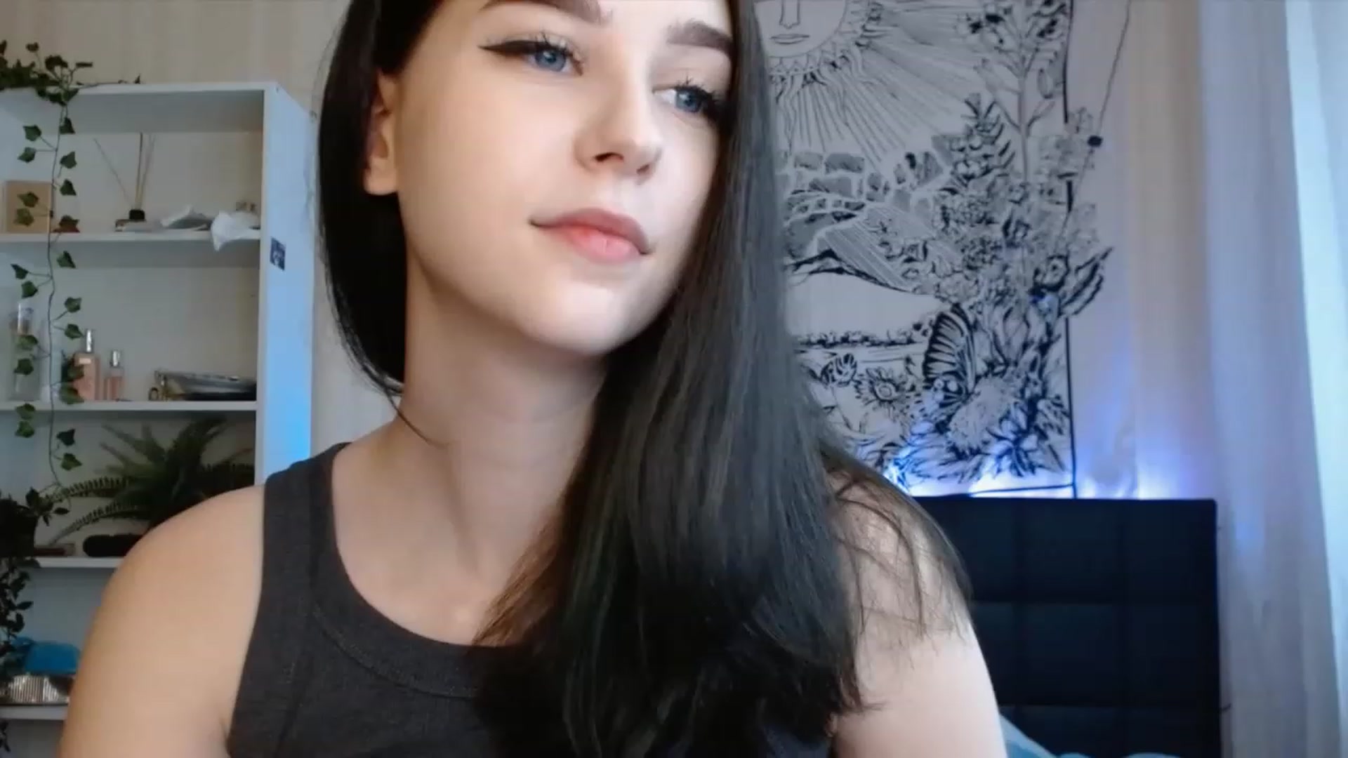 Gallery image thumbnail from ElsieF_'s myfreecams stream on, 08/13/2023, 14:34 image 17 of 20