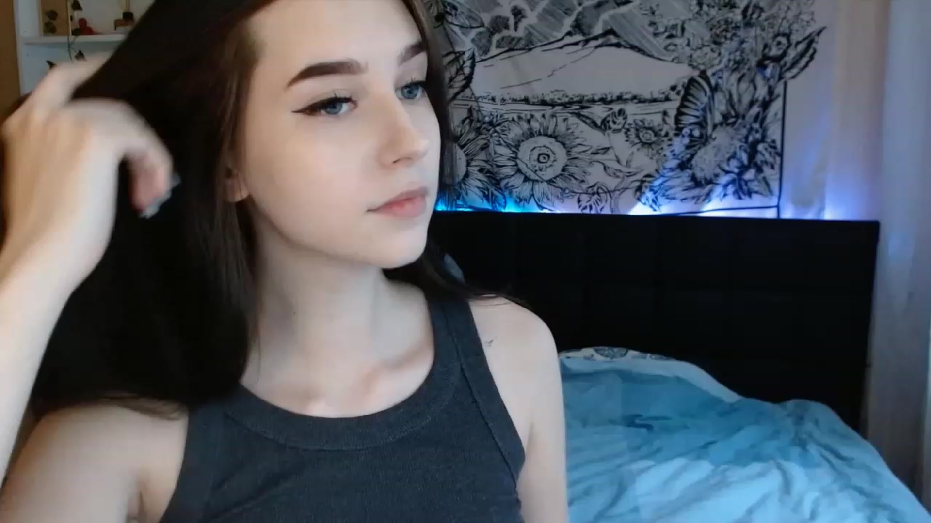 Gallery image thumbnail from ElsieF_'s myfreecams stream on, 08/13/2023, 14:34 image 11 of 20