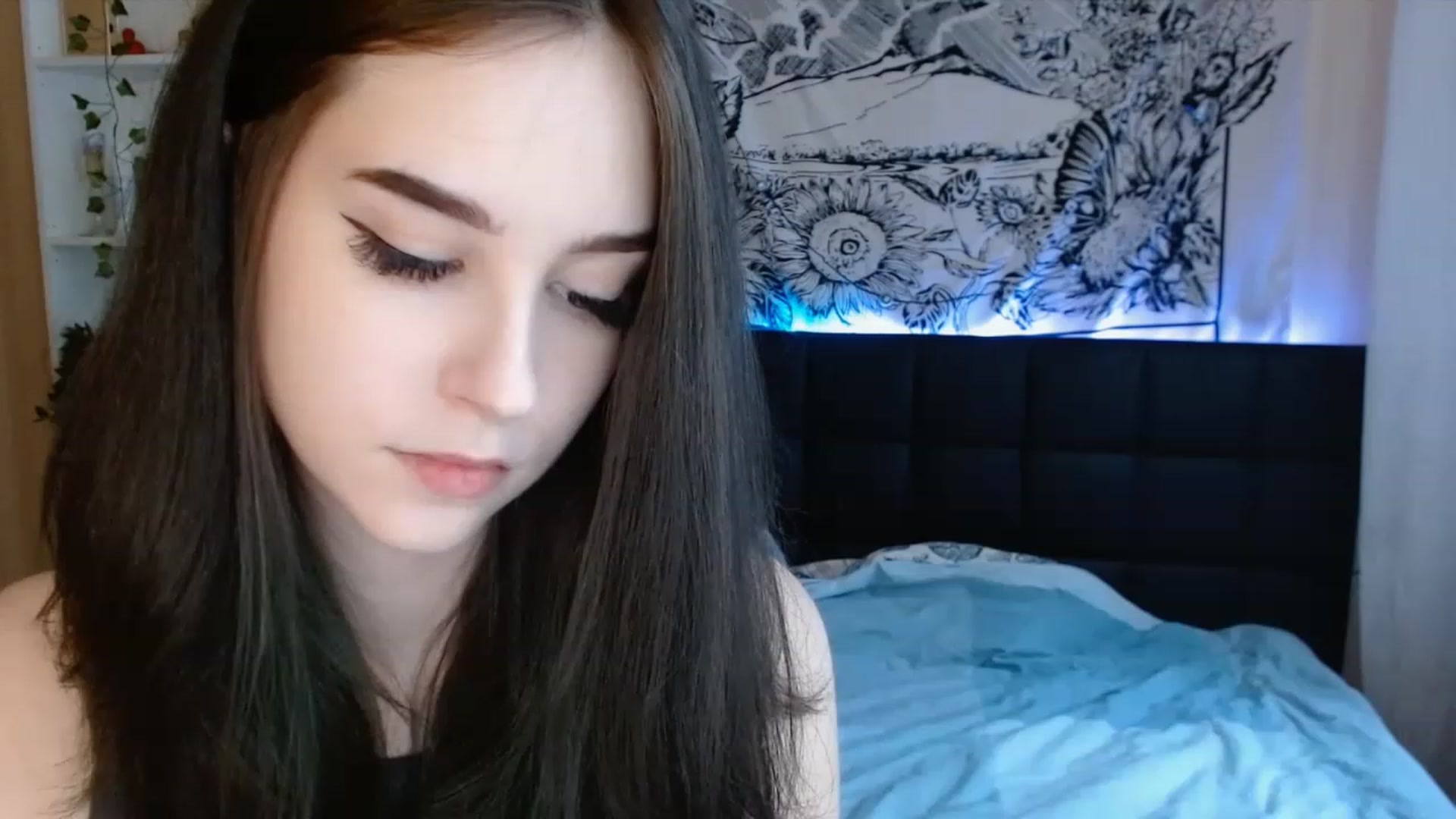 Gallery image thumbnail from ElsieF_'s myfreecams stream on, 08/13/2023, 14:34 image 5 of 20