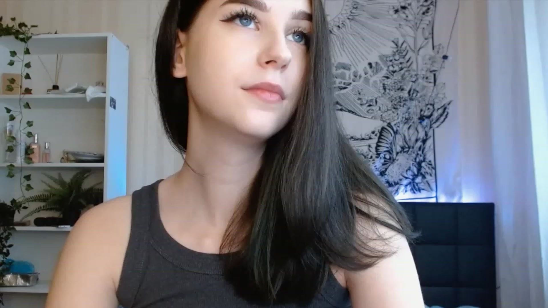 Gallery image thumbnail from ElsieF_'s myfreecams stream on, 08/13/2023, 14:34 image 15 of 20
