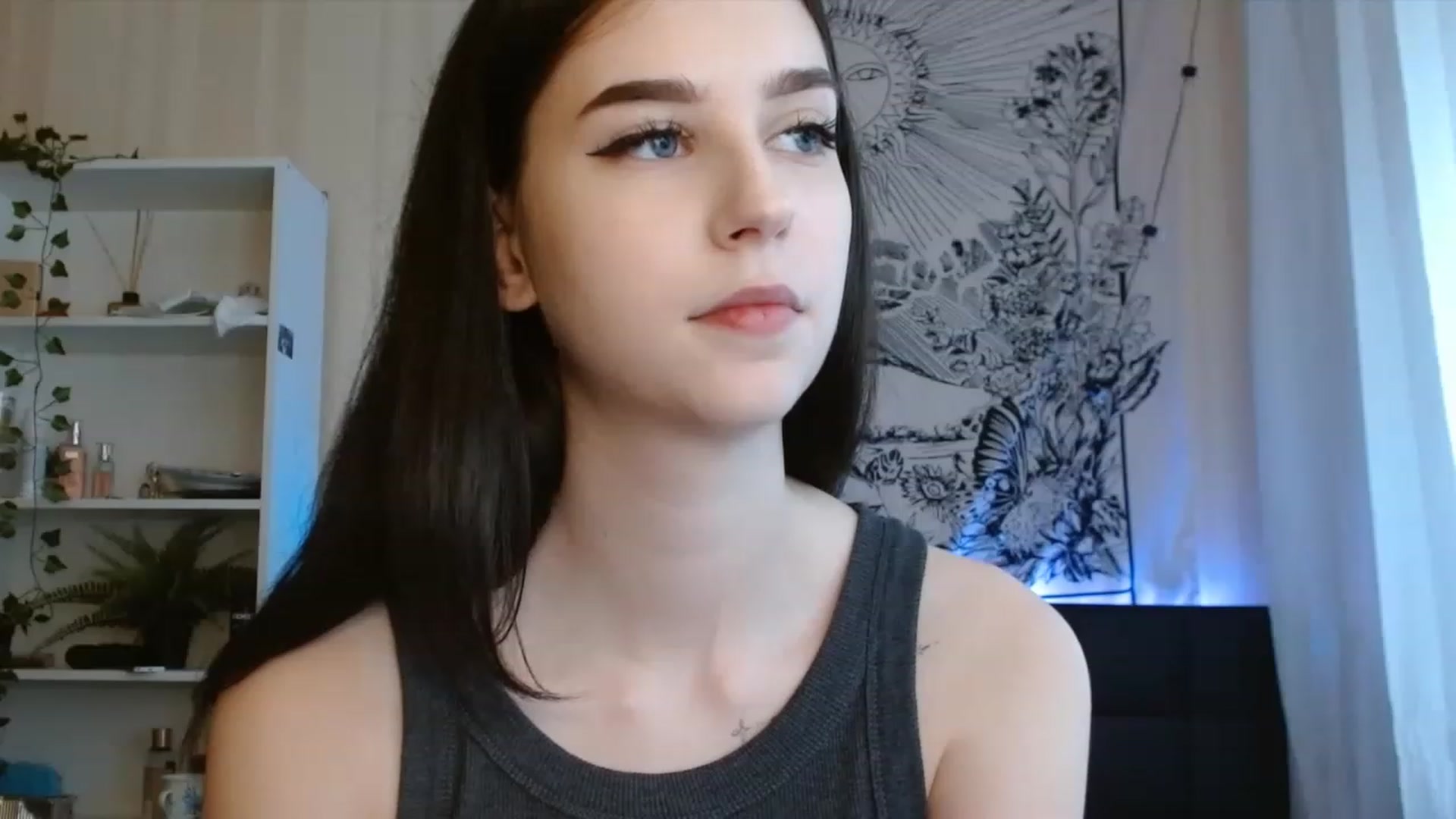 Gallery image thumbnail from ElsieF_'s myfreecams stream on, 08/13/2023, 15:16 image 8 of 20