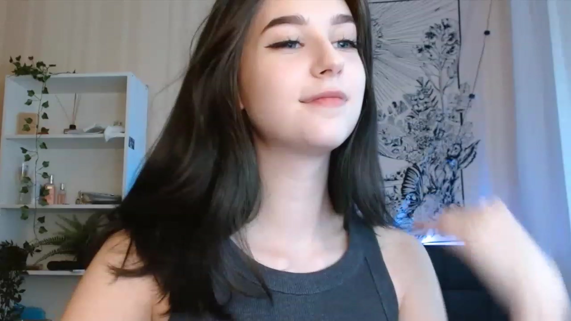 Gallery image thumbnail from ElsieF_'s myfreecams stream on, 08/13/2023, 15:16 image 20 of 20