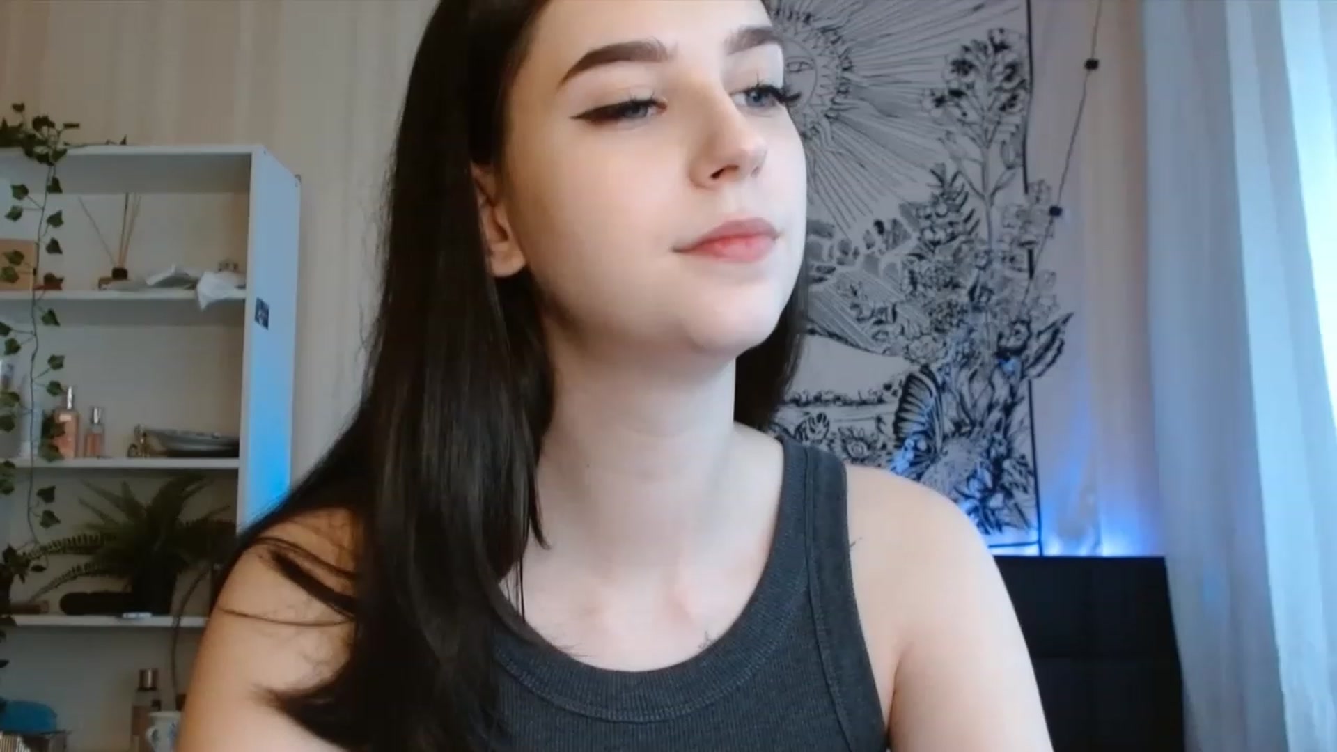 Gallery image thumbnail from ElsieF_'s myfreecams stream on, 08/13/2023, 15:16 image 9 of 20