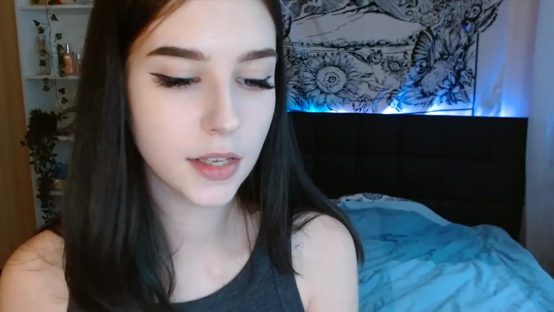 Gallery image thumbnail from ElsieF_'s myfreecams stream on, 08/13/2023, 15:16 image 18 of 20