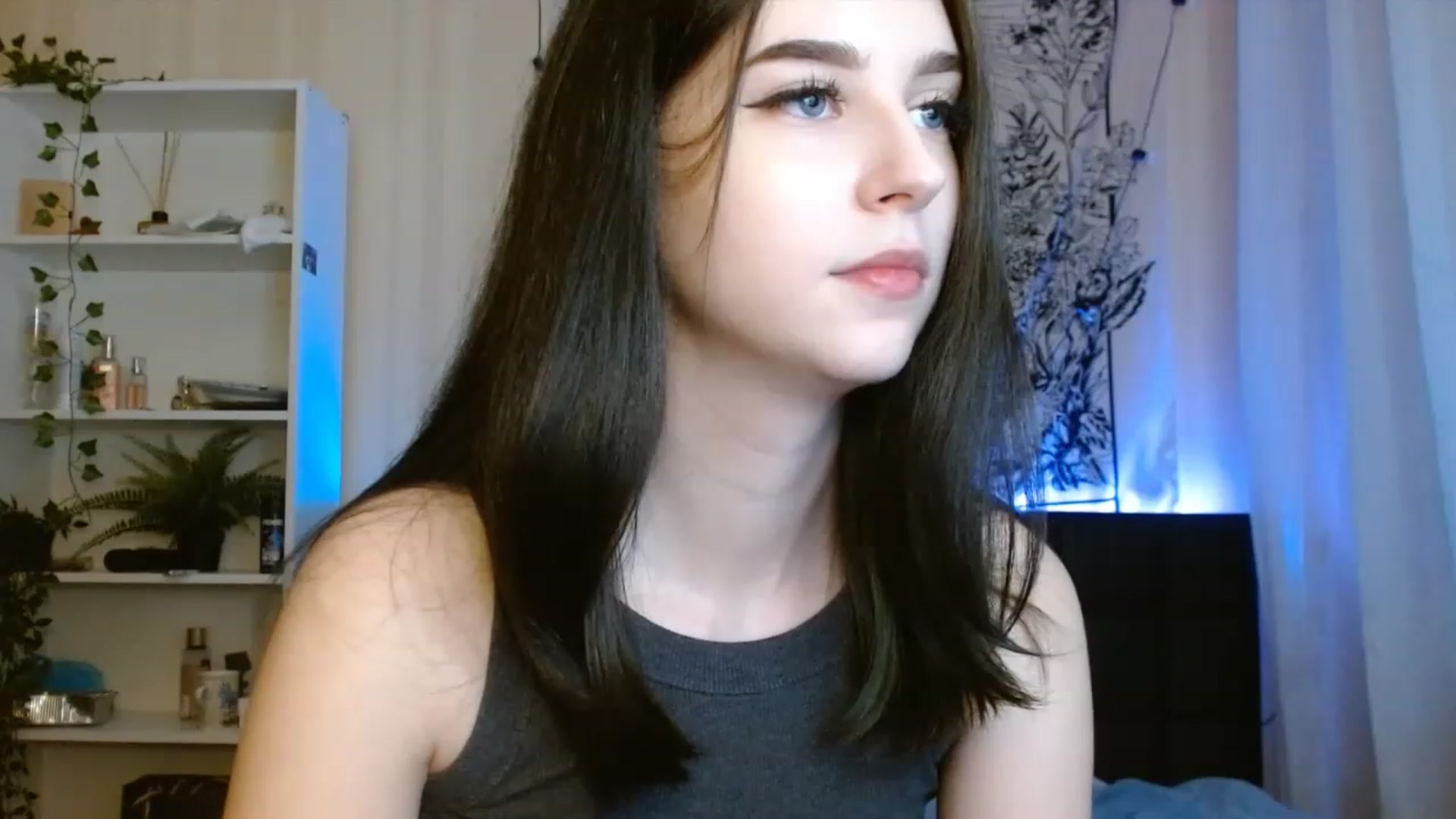 Gallery image thumbnail from ElsieF_'s myfreecams stream on, 08/13/2023, 16:20 image 14 of 20