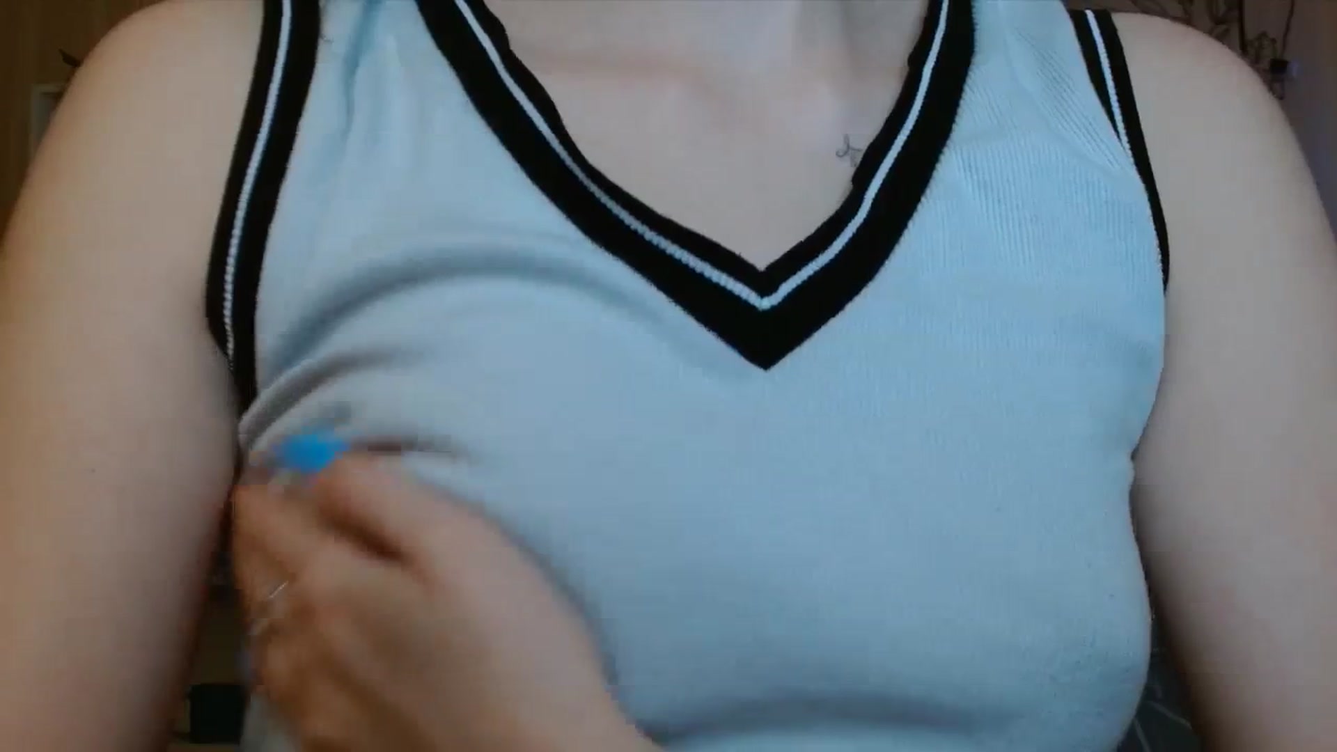 Gallery image thumbnail from ElsieF_'s myfreecams stream on, 08/19/2023, 20:28 image 19 of 20