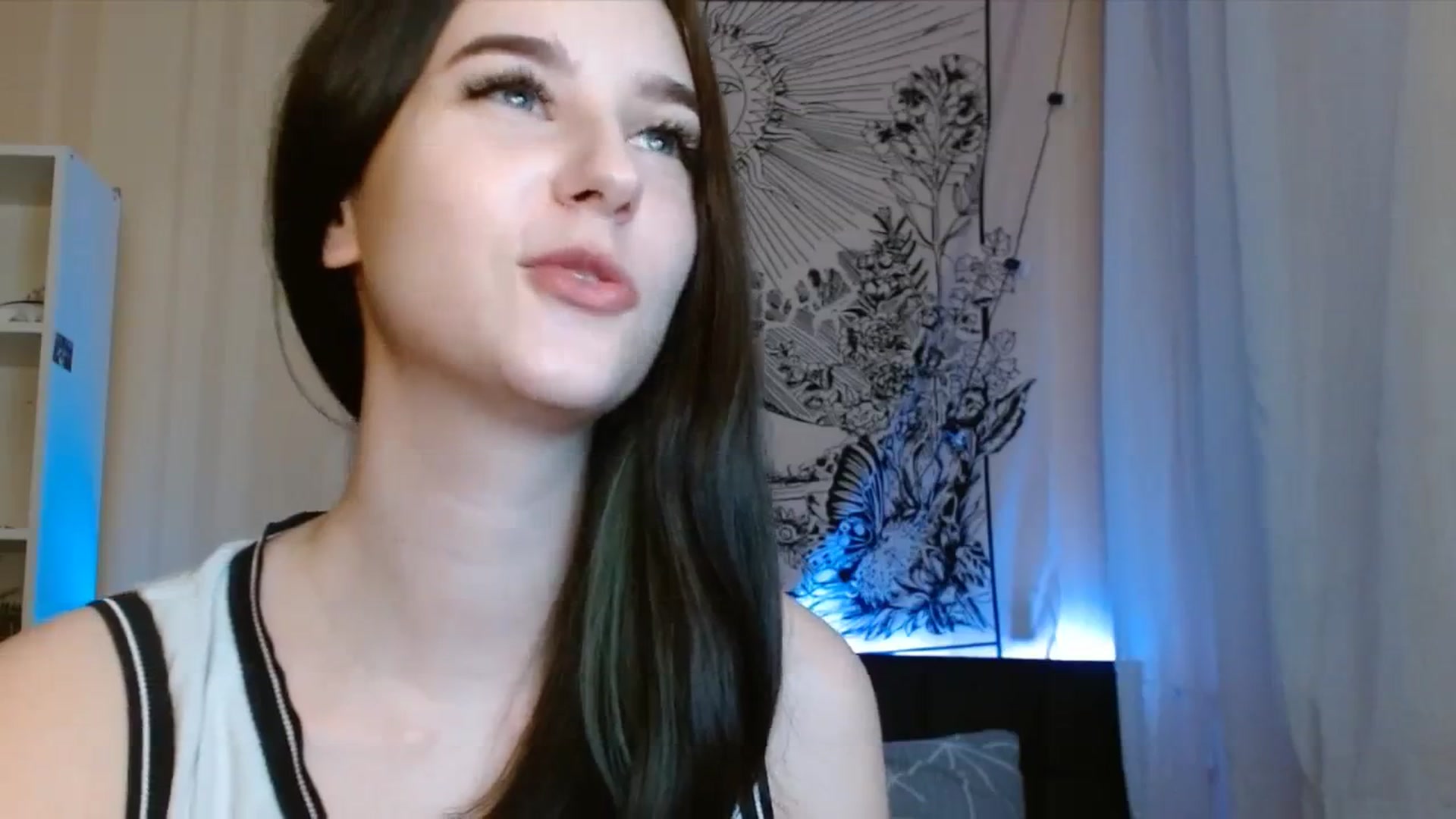 Gallery image thumbnail from ElsieF_'s myfreecams stream on, 08/19/2023, 20:28 image 12 of 20