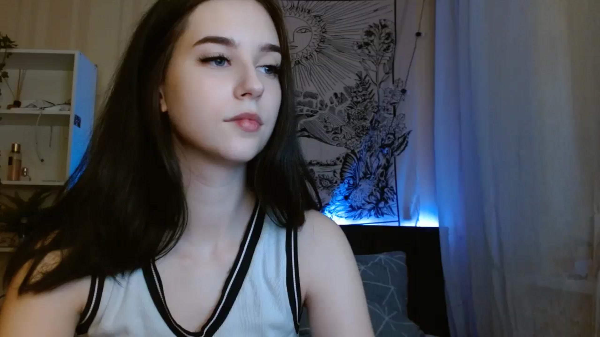 Gallery image thumbnail from ElsieF_'s myfreecams stream on, 08/19/2023, 20:28 image 7 of 20