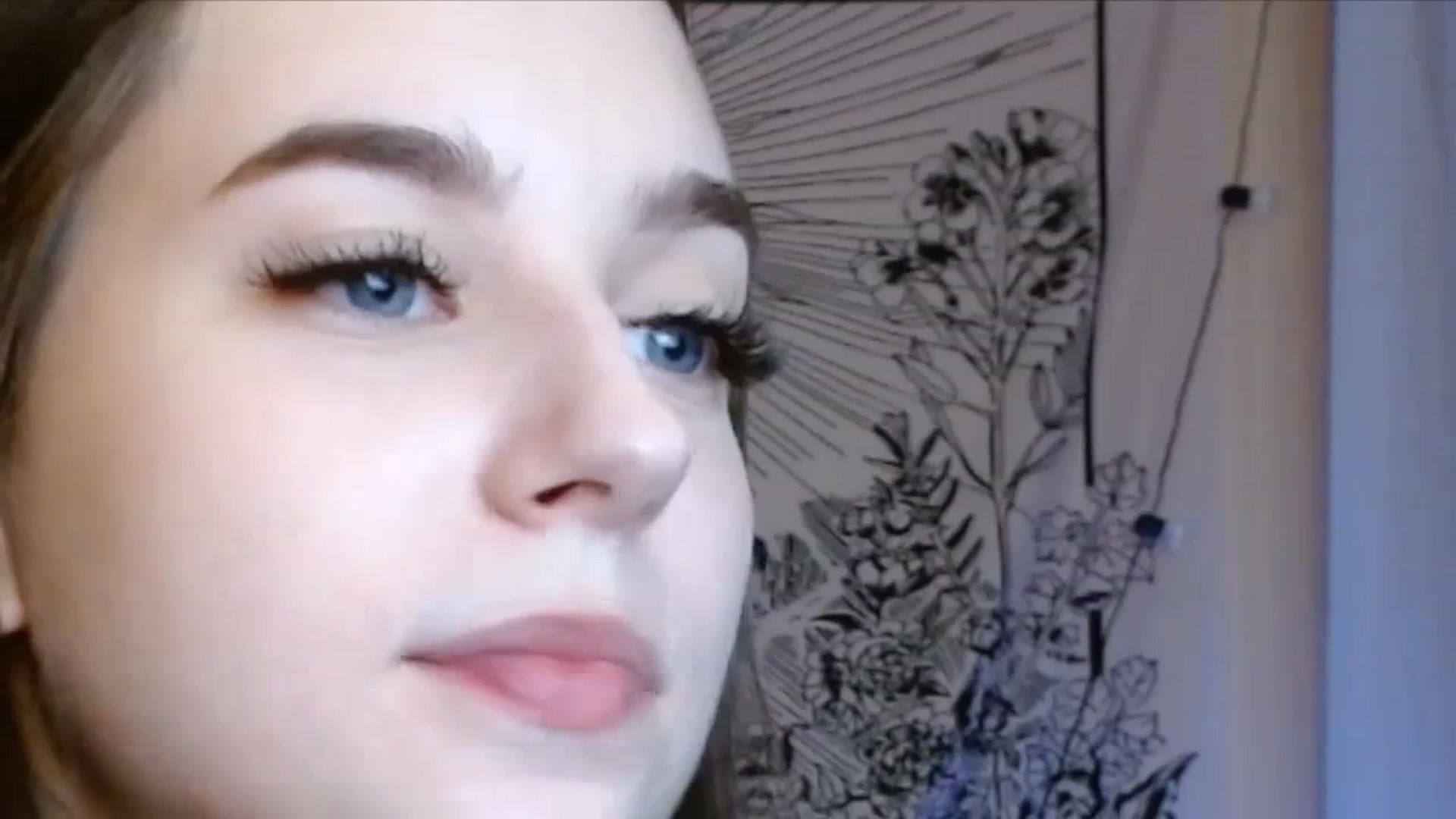 Gallery image thumbnail from ElsieF_'s myfreecams stream on, 08/19/2023, 20:28 image 9 of 20