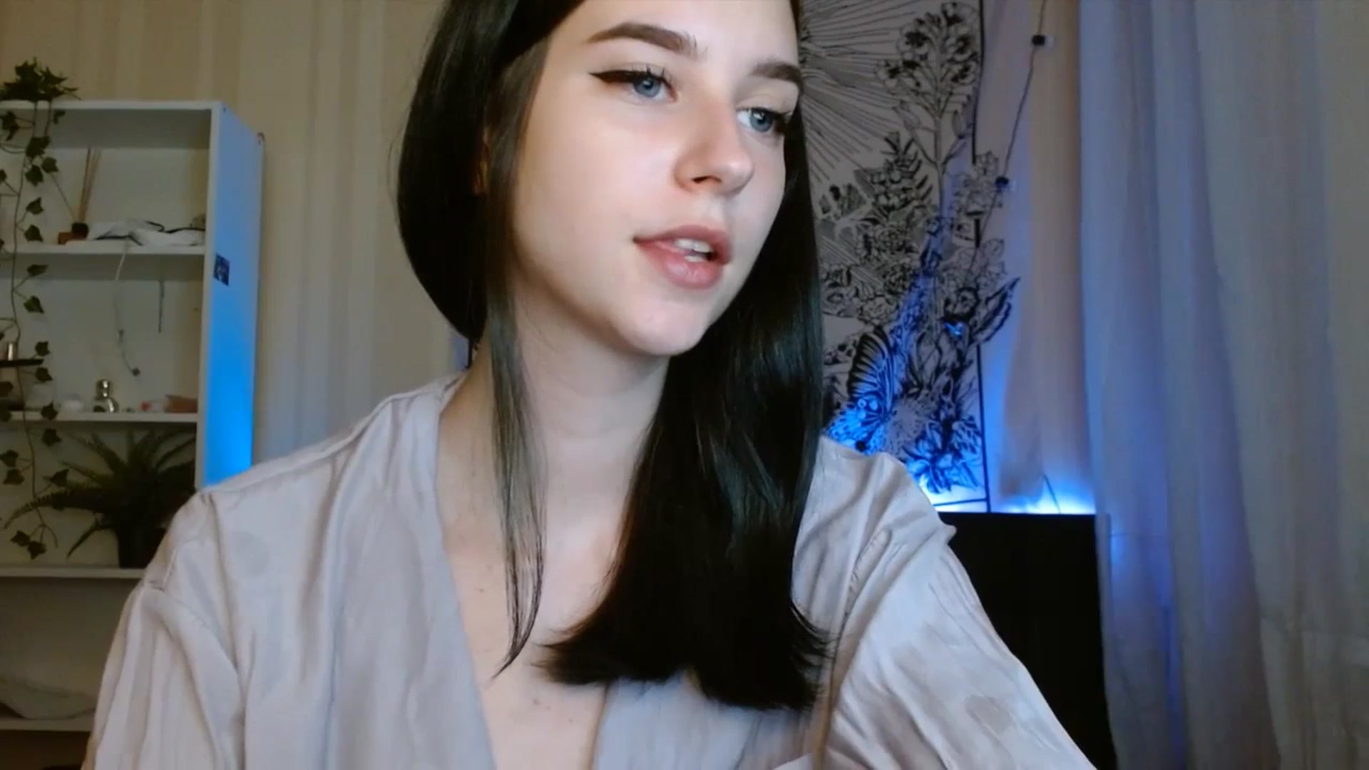 Gallery image thumbnail from ElsieF_'s myfreecams stream on, 08/30/2023, 18:22 image 13 of 20