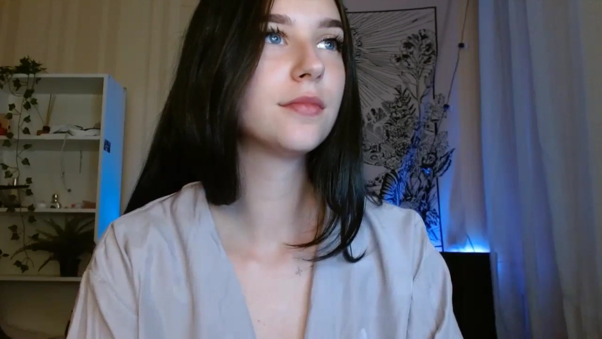 Gallery image thumbnail from ElsieF_'s myfreecams stream on, 08/30/2023, 18:22 image 3 of 20