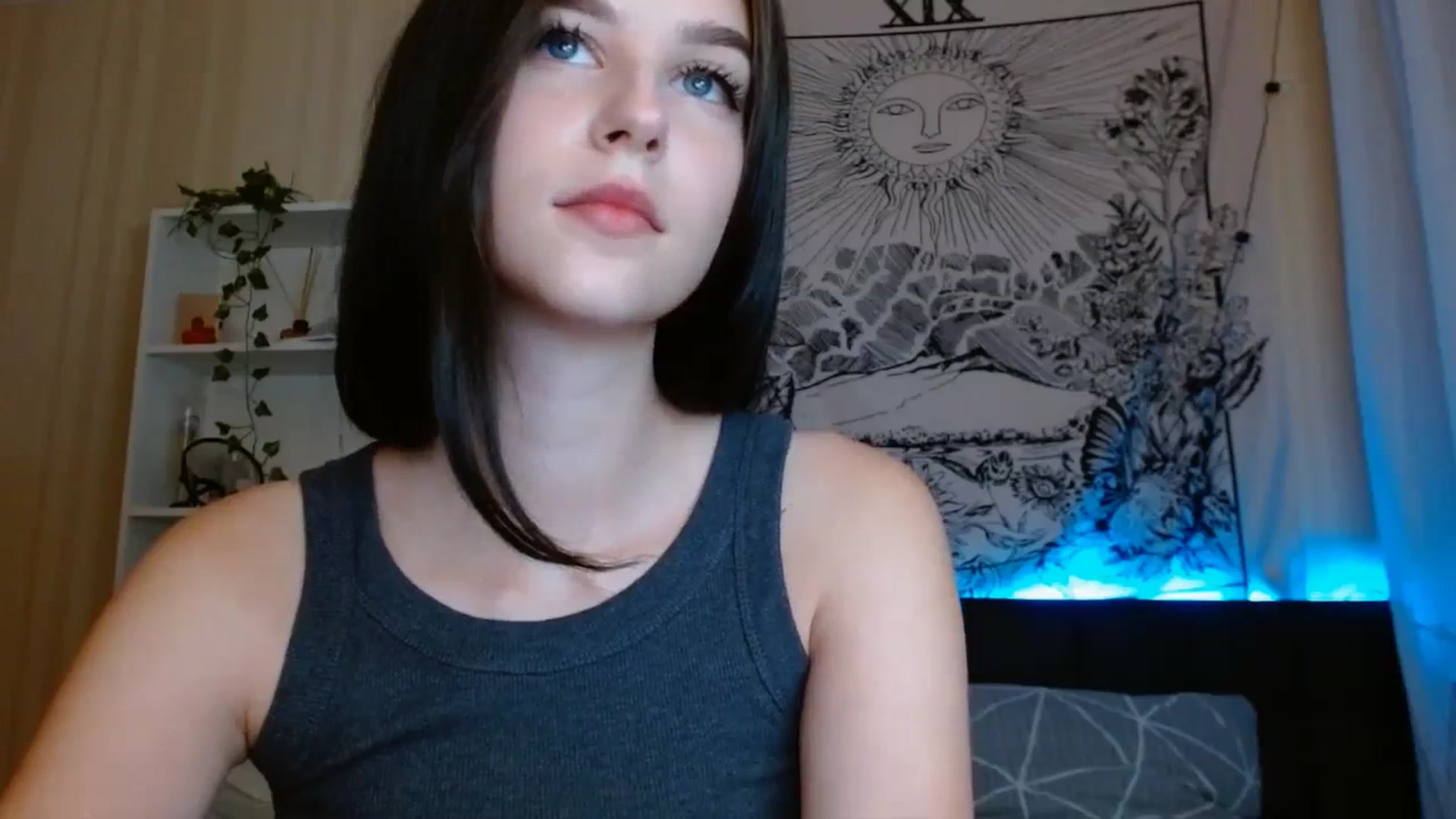 Gallery image thumbnail from ElsieF_'s myfreecams stream on, 09/03/2023, 18:17 image 9 of 20