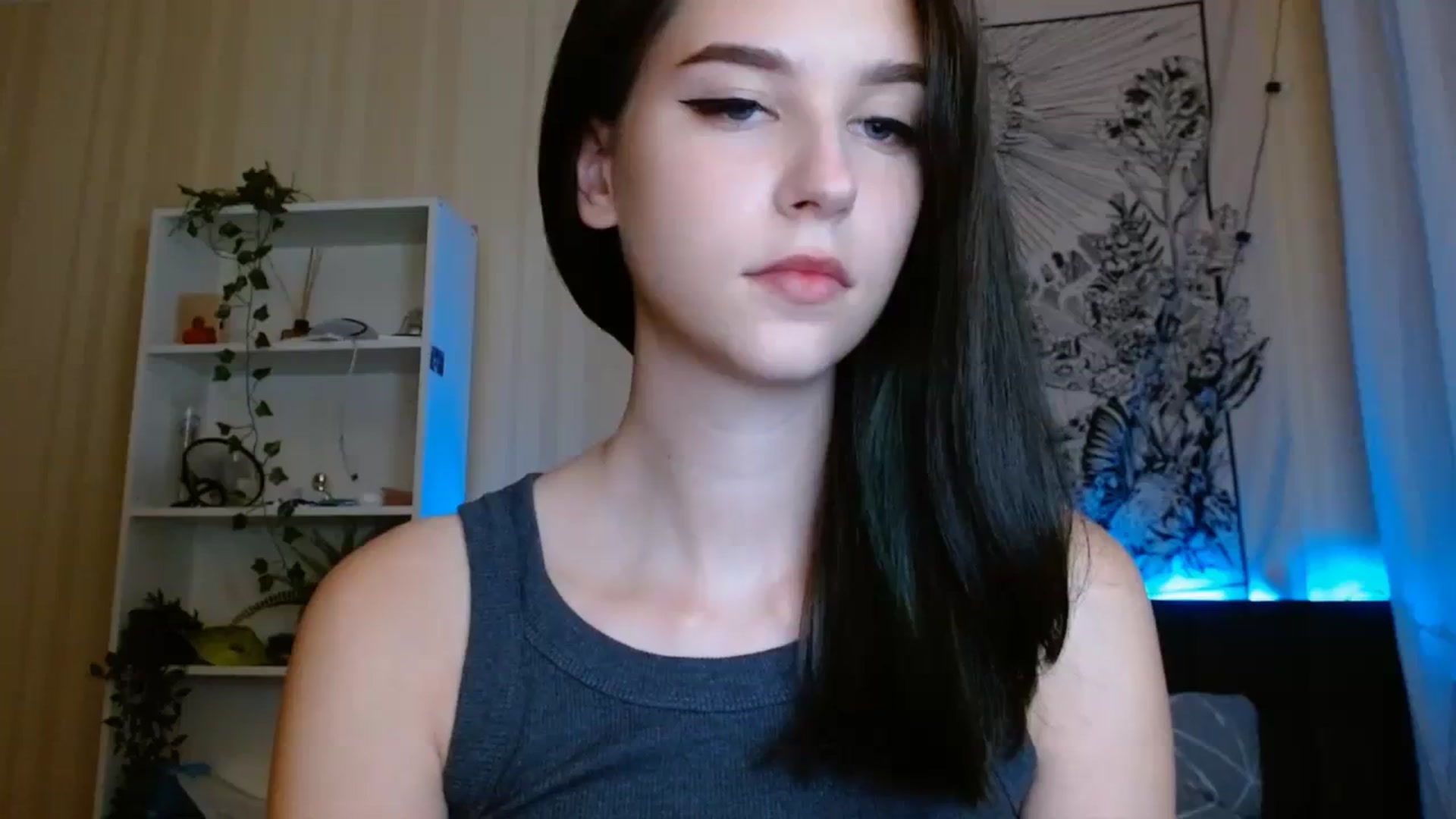 Gallery image thumbnail from ElsieF_'s myfreecams stream on, 09/03/2023, 18:17 image 14 of 20