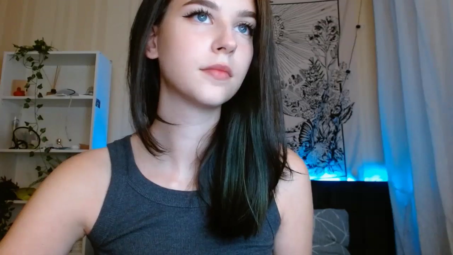 Gallery image thumbnail from ElsieF_'s myfreecams stream on, 09/03/2023, 18:17 image 18 of 20