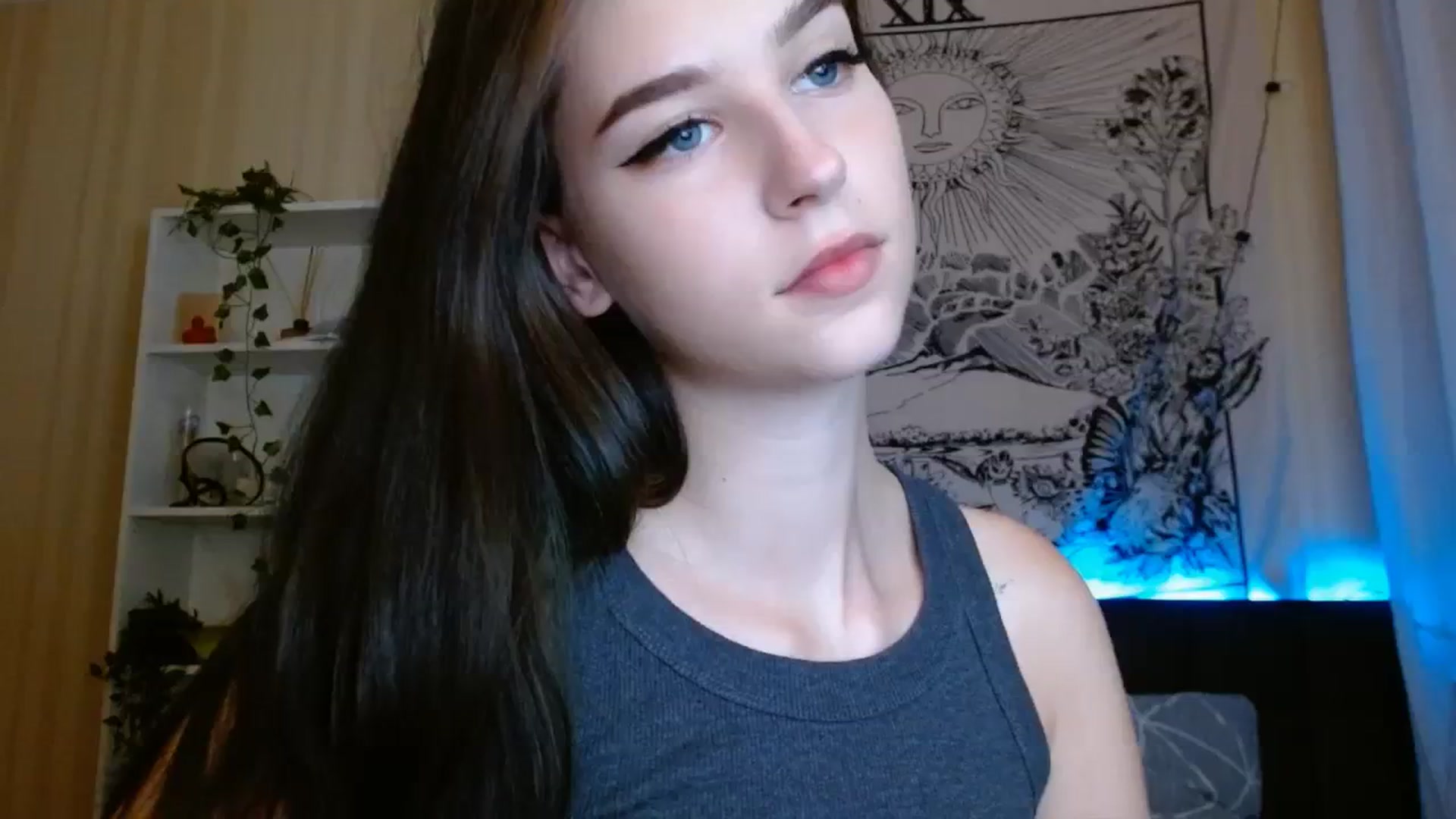 Gallery image thumbnail from ElsieF_'s myfreecams stream on, 09/03/2023, 18:17 image 13 of 20