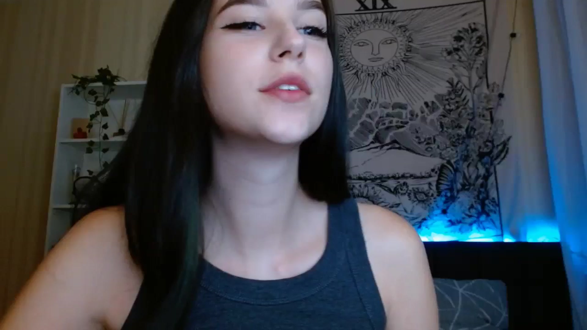 Gallery image thumbnail from ElsieF_'s myfreecams stream on, 09/03/2023, 18:17 image 11 of 20