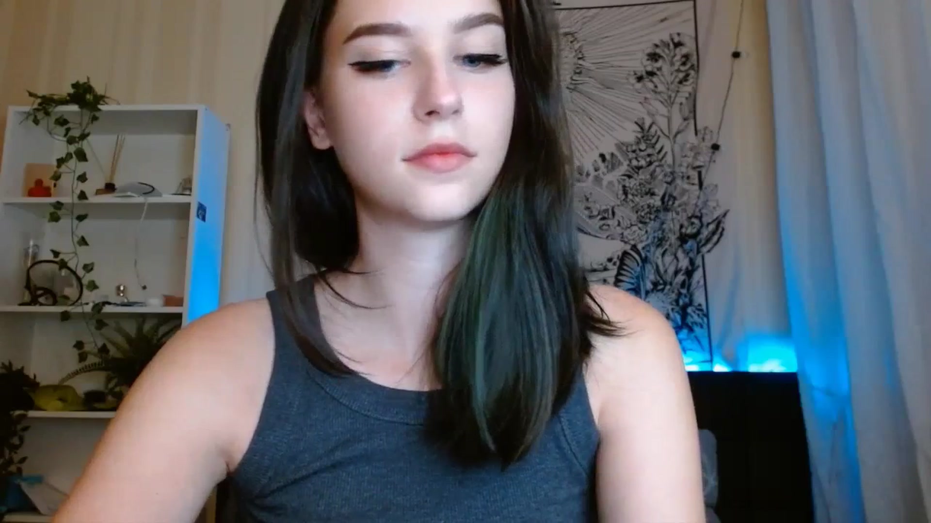Gallery image thumbnail from ElsieF_'s myfreecams stream on, 09/03/2023, 18:17 image 19 of 20