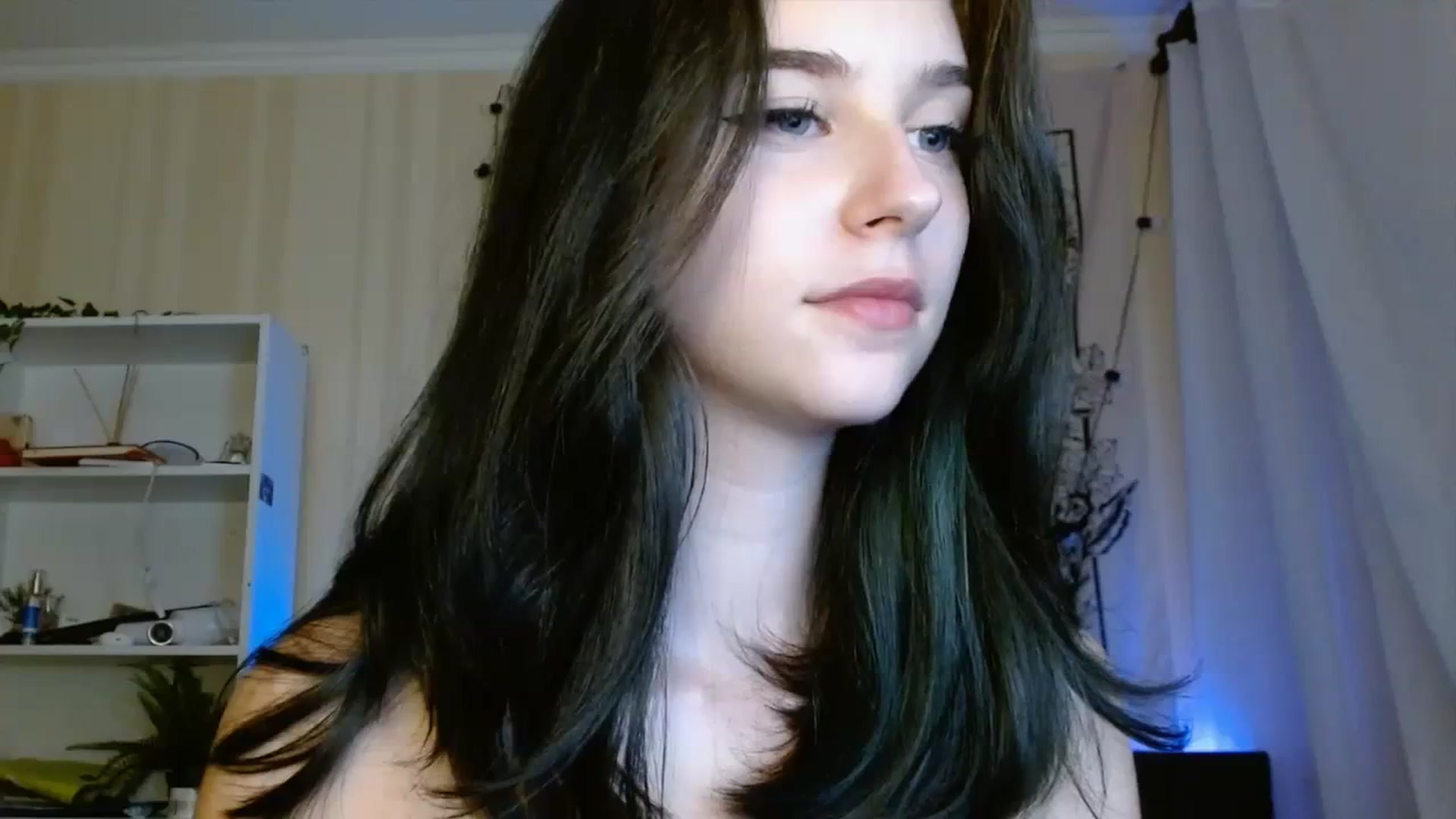 Gallery image thumbnail from ElsieF_'s myfreecams stream on, 09/10/2023, 19:16 image 10 of 20