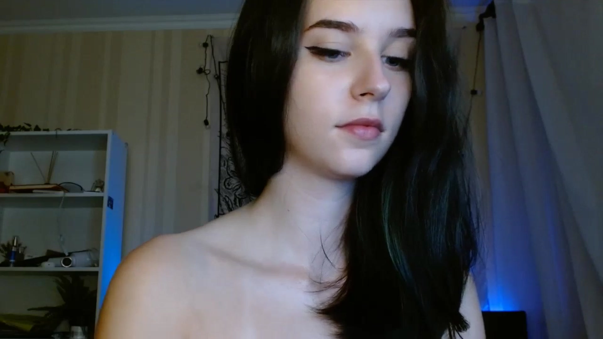 Gallery image thumbnail from ElsieF_'s myfreecams stream on, 09/10/2023, 19:16 image 6 of 20