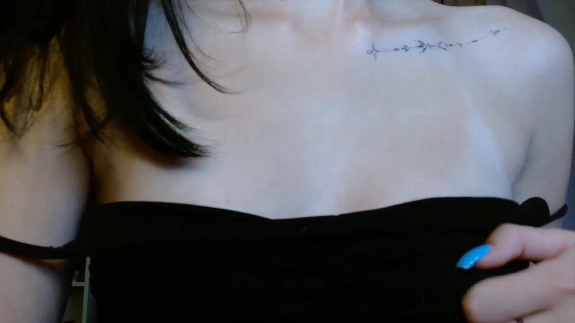 Gallery image thumbnail from ElsieF_'s myfreecams stream on, 09/10/2023, 19:45 image 5 of 20