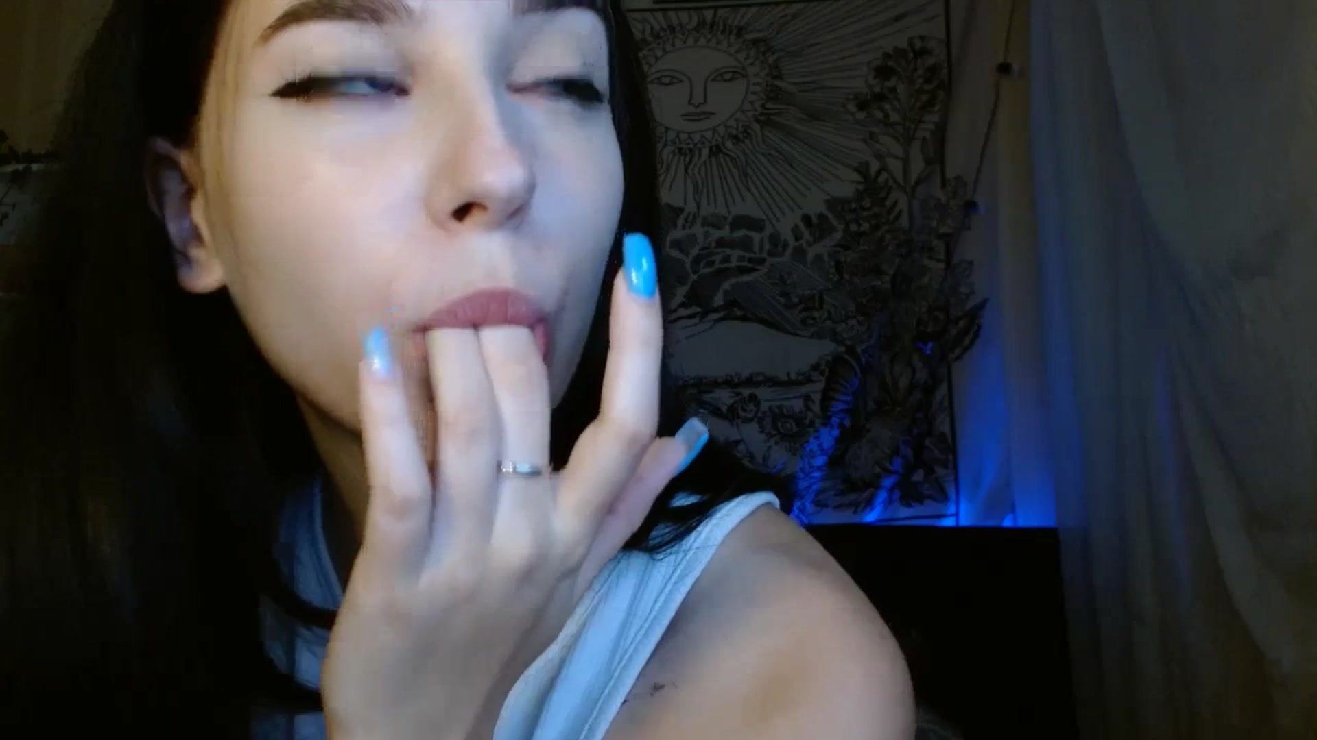 Gallery image thumbnail from ElsieF_'s myfreecams stream on, 09/12/2023, 16:00 image 15 of 20