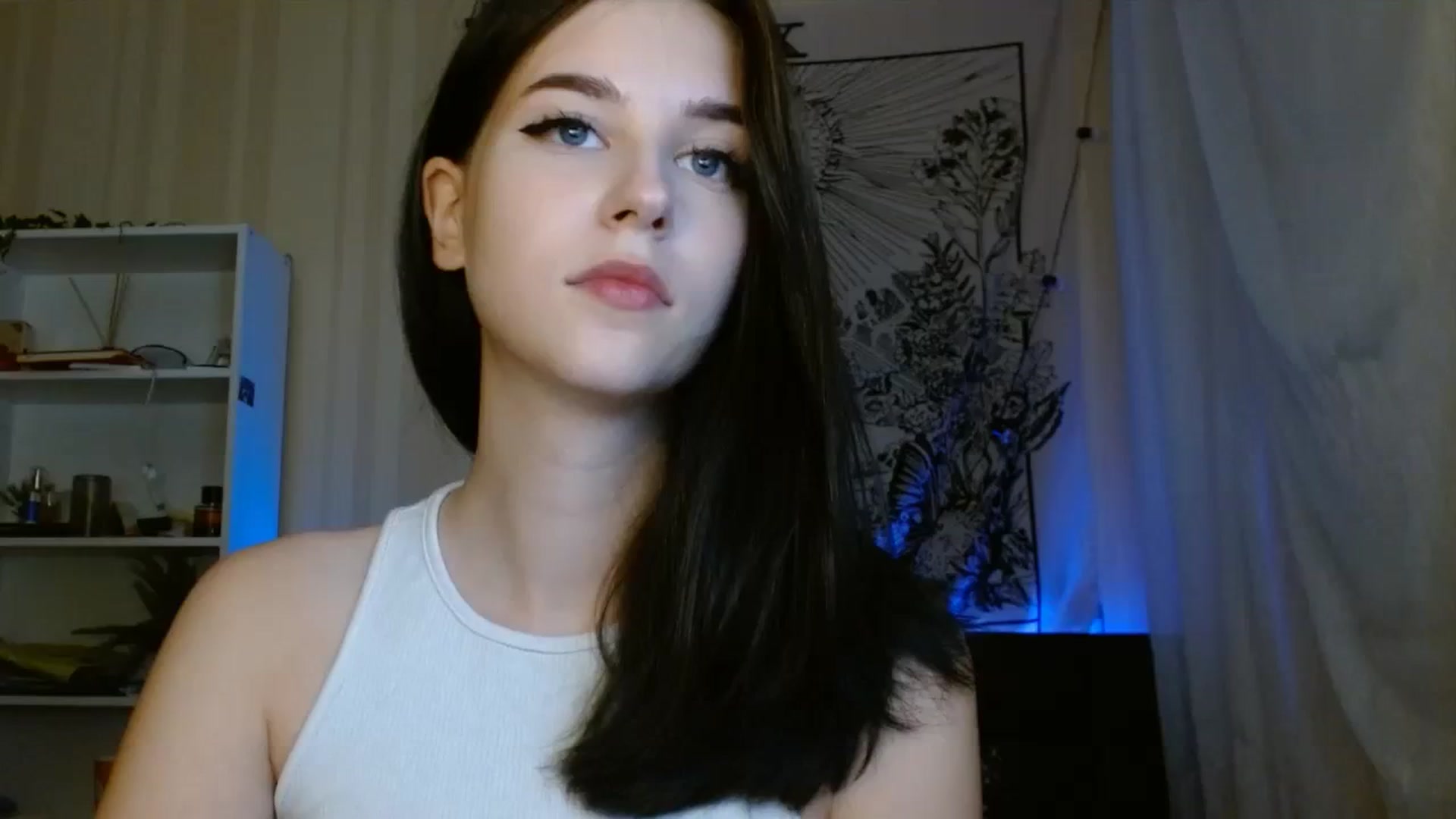 Gallery image thumbnail from ElsieF_'s myfreecams stream on, 09/12/2023, 16:00 image 10 of 20