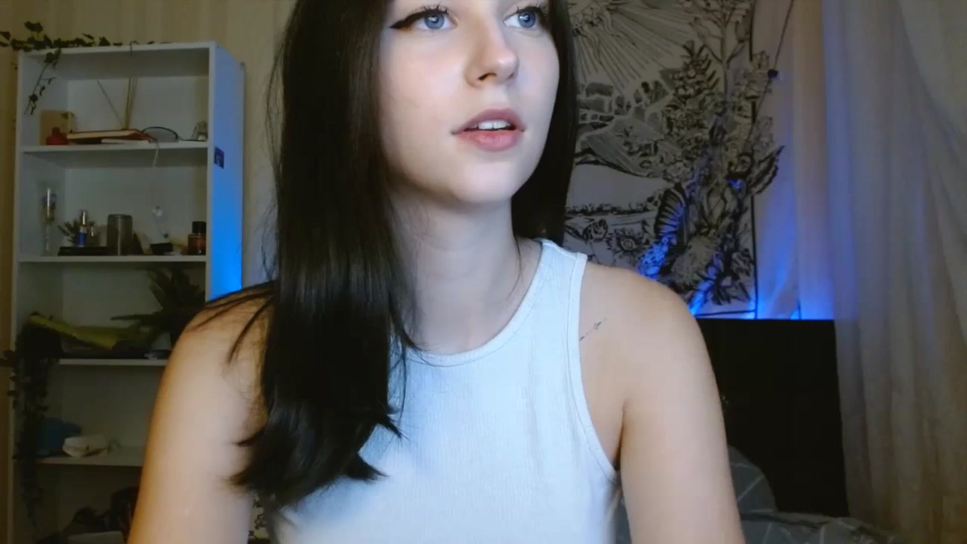 Gallery image thumbnail from ElsieF_'s myfreecams stream on, 09/12/2023, 17:22 image 4 of 20