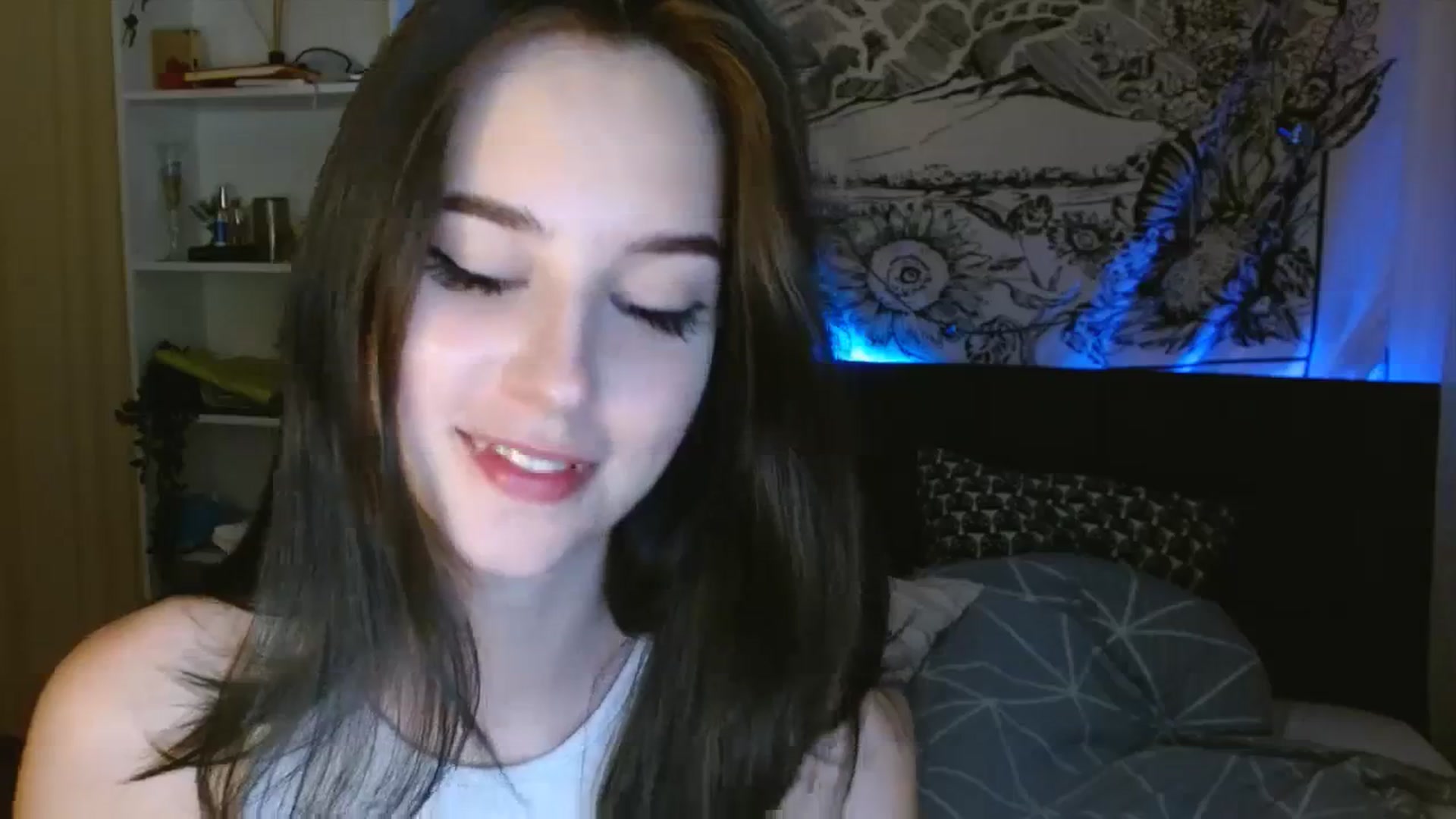 Gallery image thumbnail from ElsieF_'s myfreecams stream on, 09/12/2023, 17:22 image 13 of 20