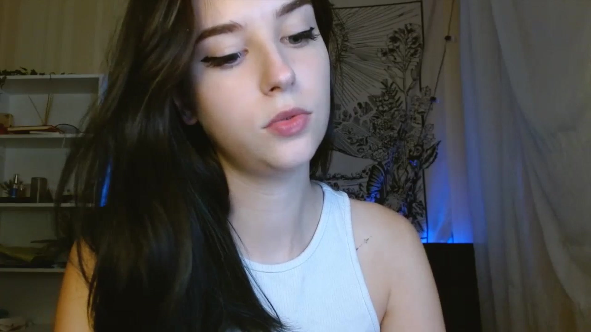 Gallery image thumbnail from ElsieF_'s myfreecams stream on, 09/12/2023, 17:22 image 12 of 20