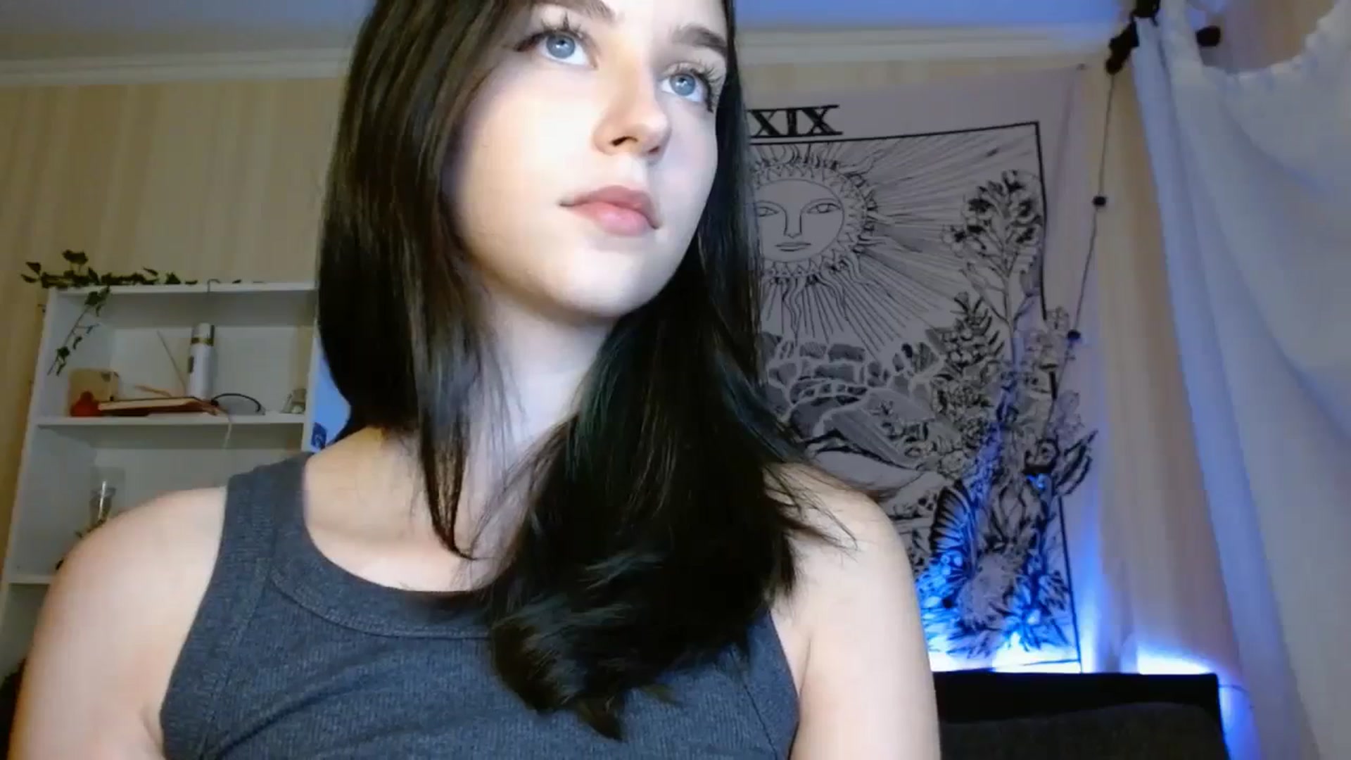 Gallery image thumbnail from ElsieF_'s myfreecams stream on, 09/17/2023, 15:35 image 7 of 20