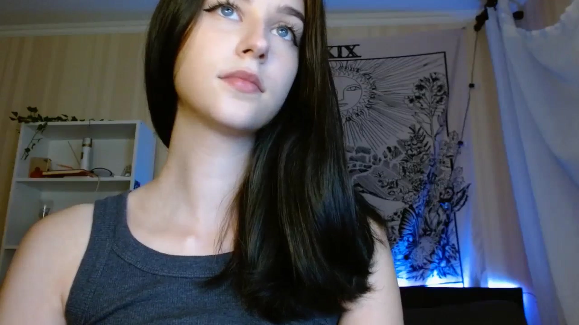 Gallery image thumbnail from ElsieF_'s myfreecams stream on, 09/17/2023, 15:35 image 4 of 20