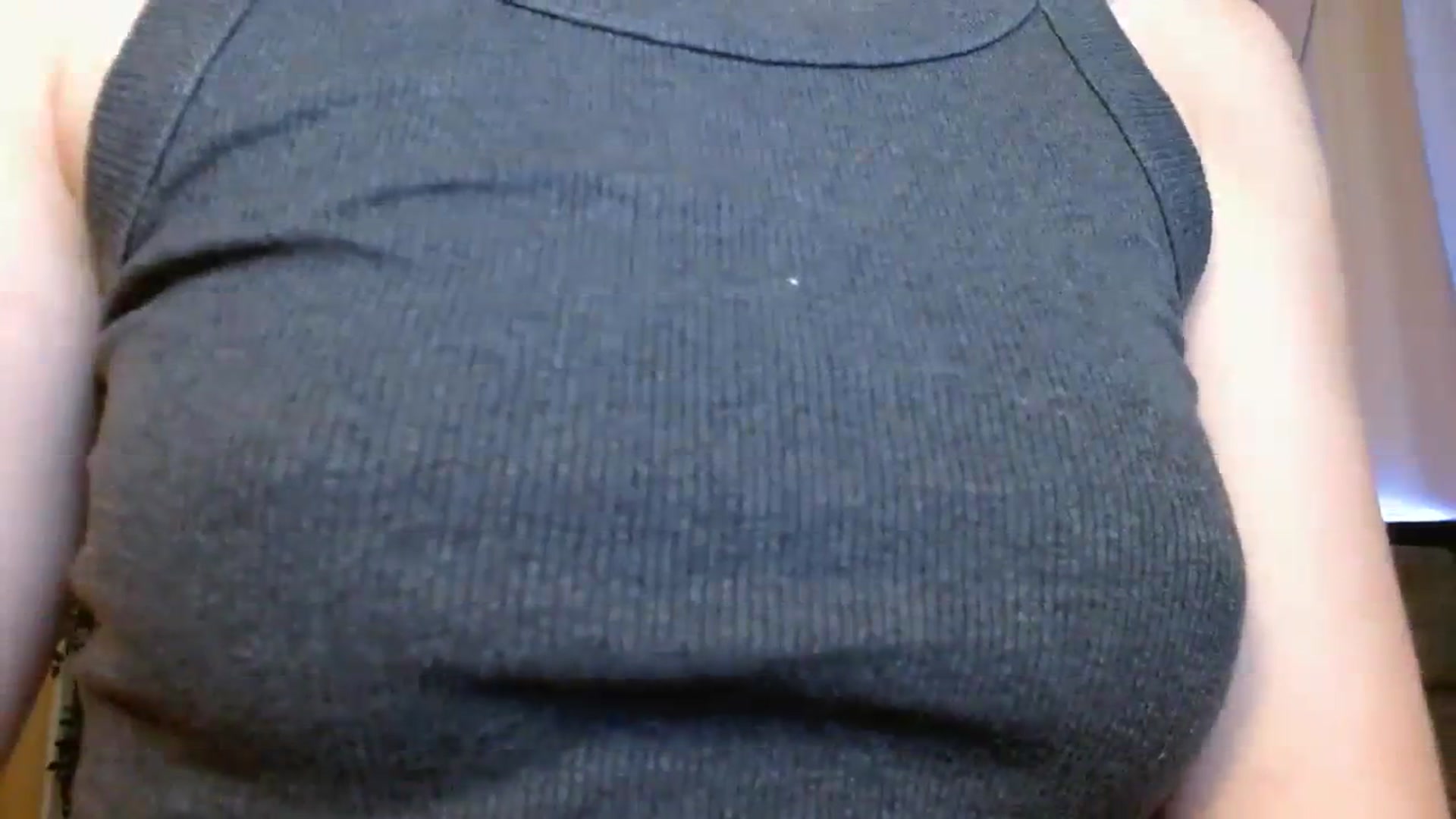 Gallery image thumbnail from ElsieF_'s myfreecams stream on, 09/17/2023, 15:35 image 18 of 20