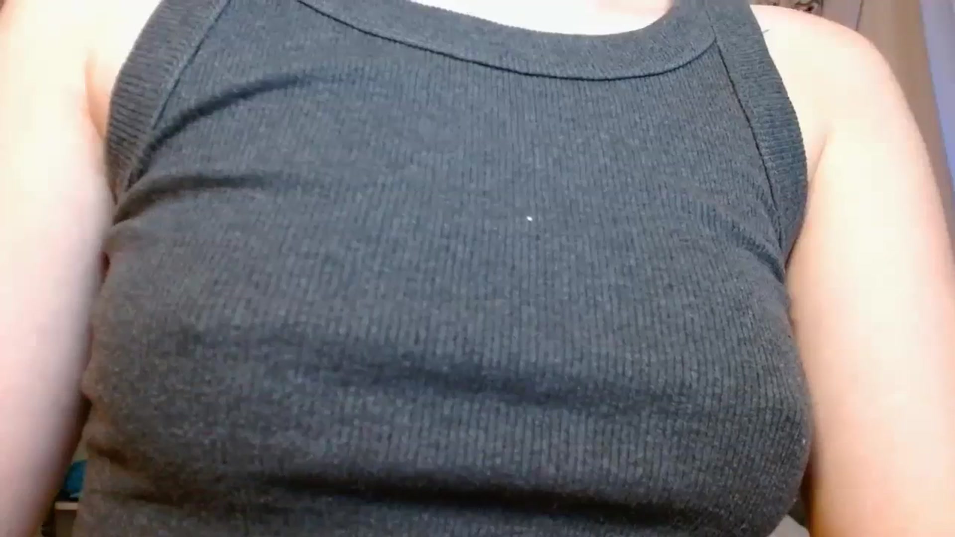 Gallery image thumbnail from ElsieF_'s myfreecams stream on, 09/17/2023, 15:35 image 17 of 20