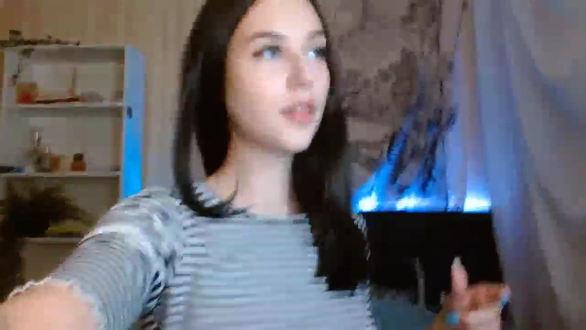 Gallery image thumbnail from ElsieF_'s myfreecams stream on, 09/25/2023, 17:54 image 13 of 20