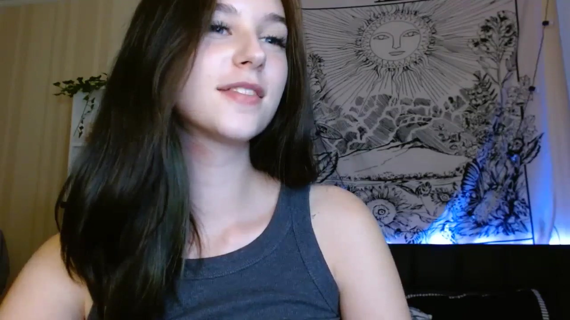 Gallery image thumbnail from ElsieF_'s myfreecams stream on, 09/26/2023, 19:42 image 10 of 20