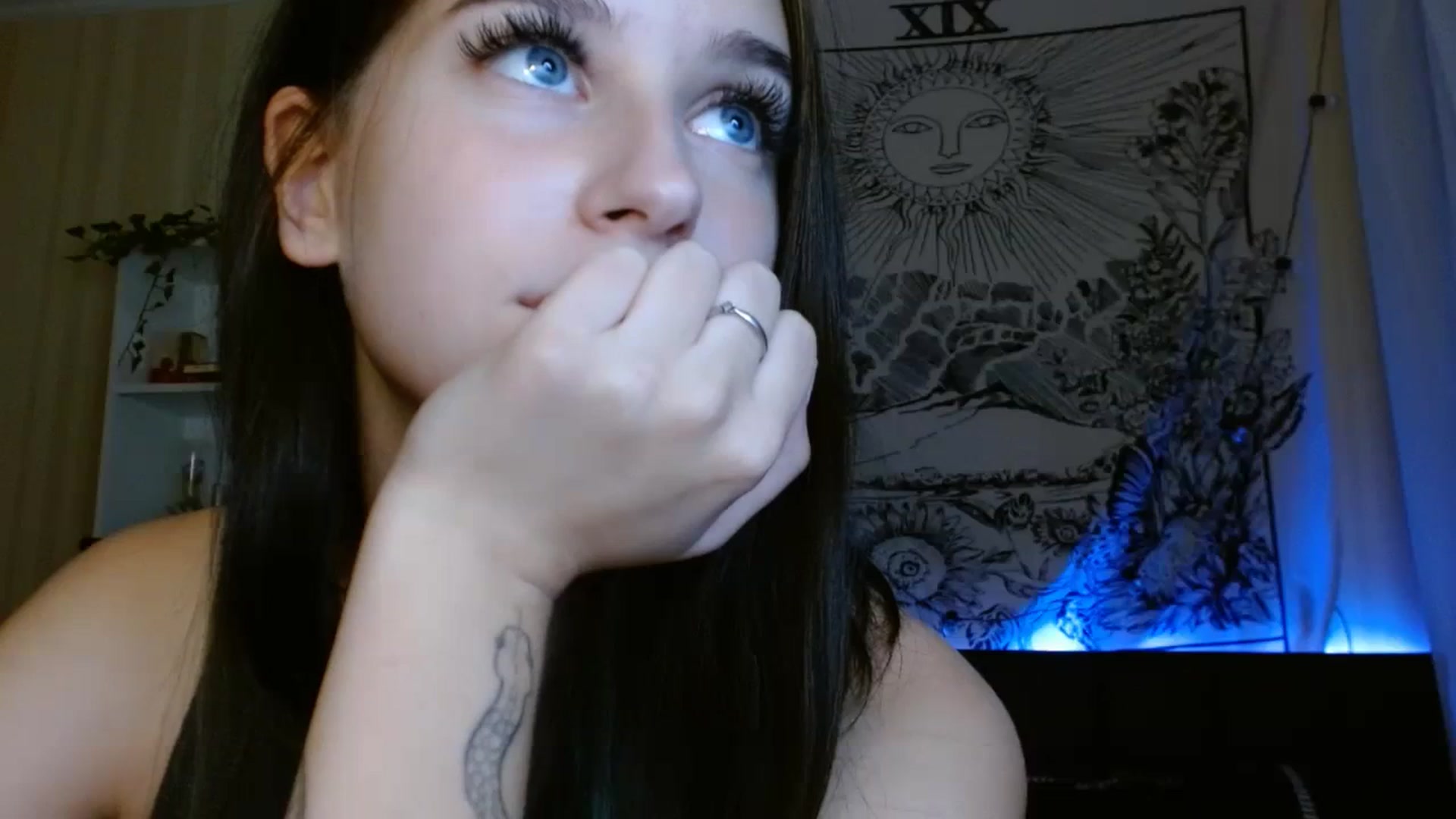Gallery image thumbnail from ElsieF_'s myfreecams stream on, 09/26/2023, 19:42 image 13 of 20