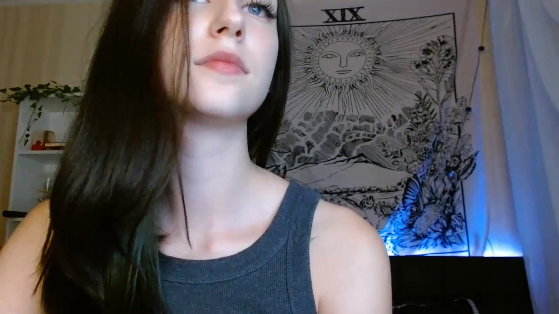 Gallery image thumbnail from ElsieF_'s myfreecams stream on, 09/26/2023, 19:42 image 14 of 20