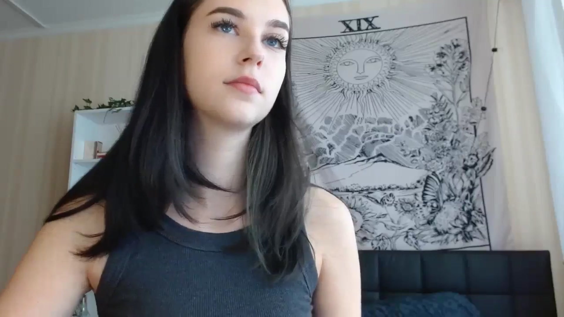 Gallery image thumbnail from ElsieF_'s myfreecams stream on, 10/03/2023, 06:35 image 18 of 20