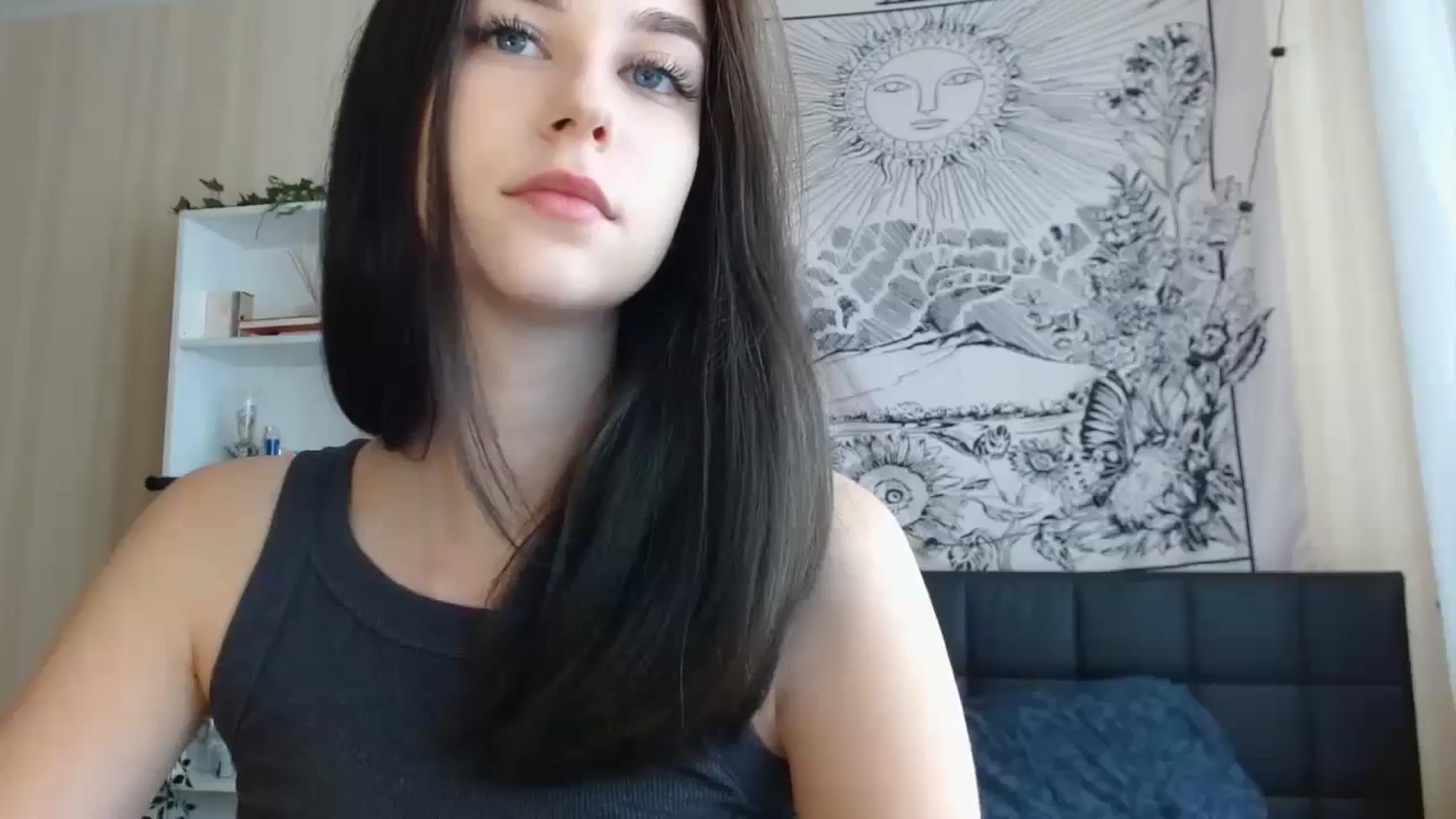Gallery image thumbnail from ElsieF_'s myfreecams stream on, 10/03/2023, 06:35 image 8 of 20